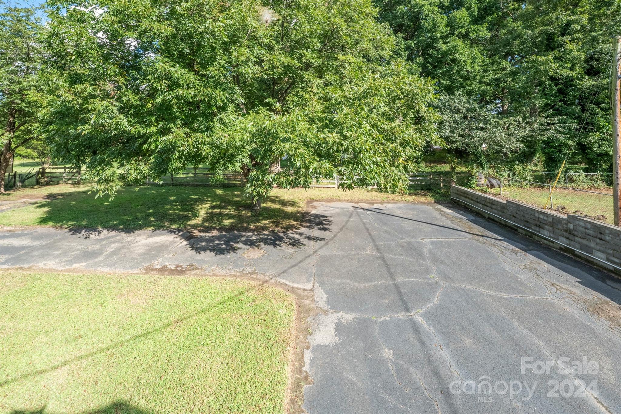 511 Villa Street Property Photo 33