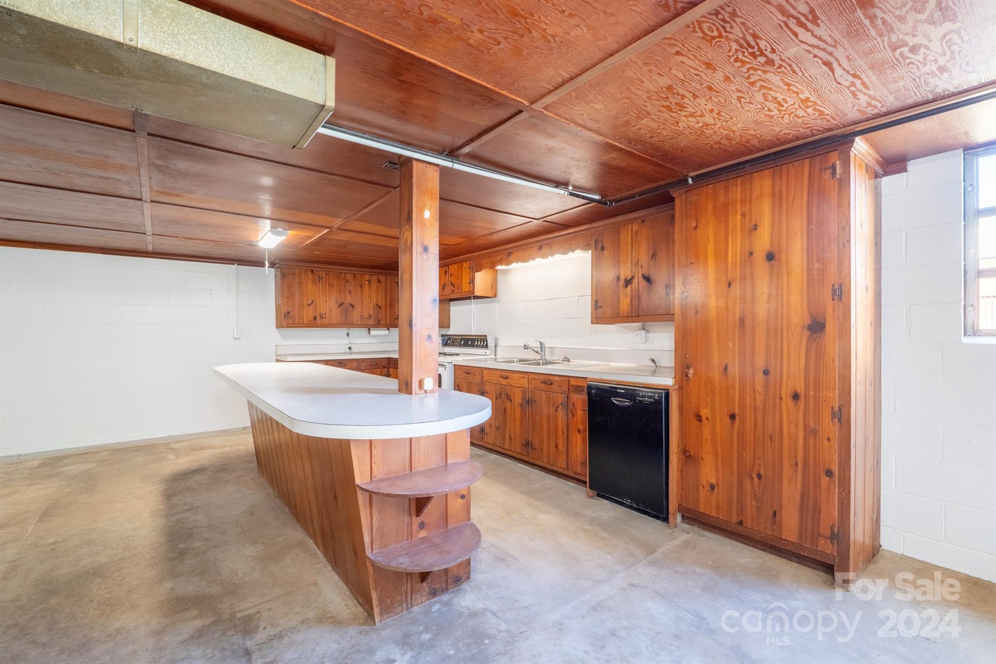 511 Villa Street Property Photo 39