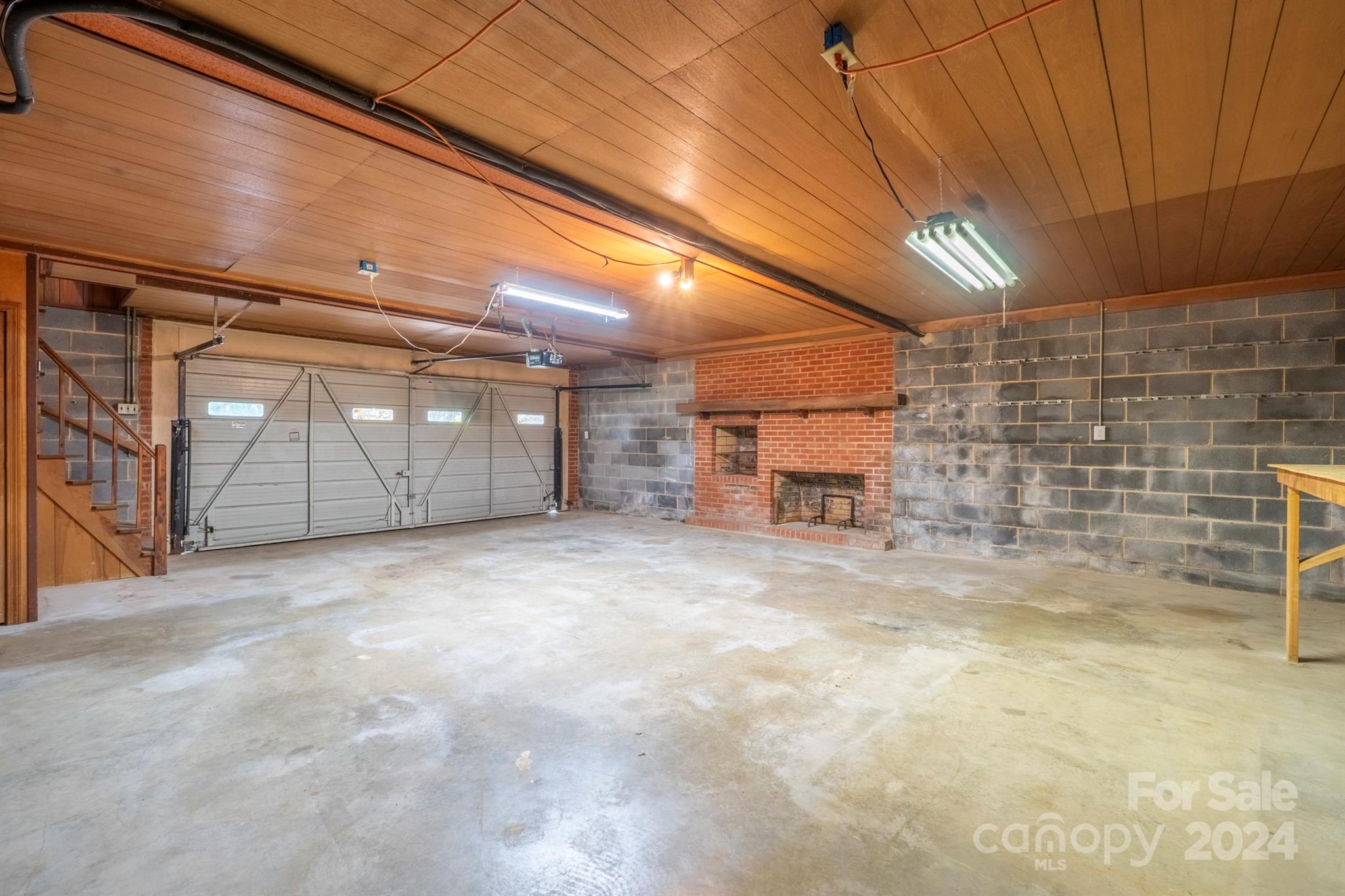 511 Villa Street Property Photo 42