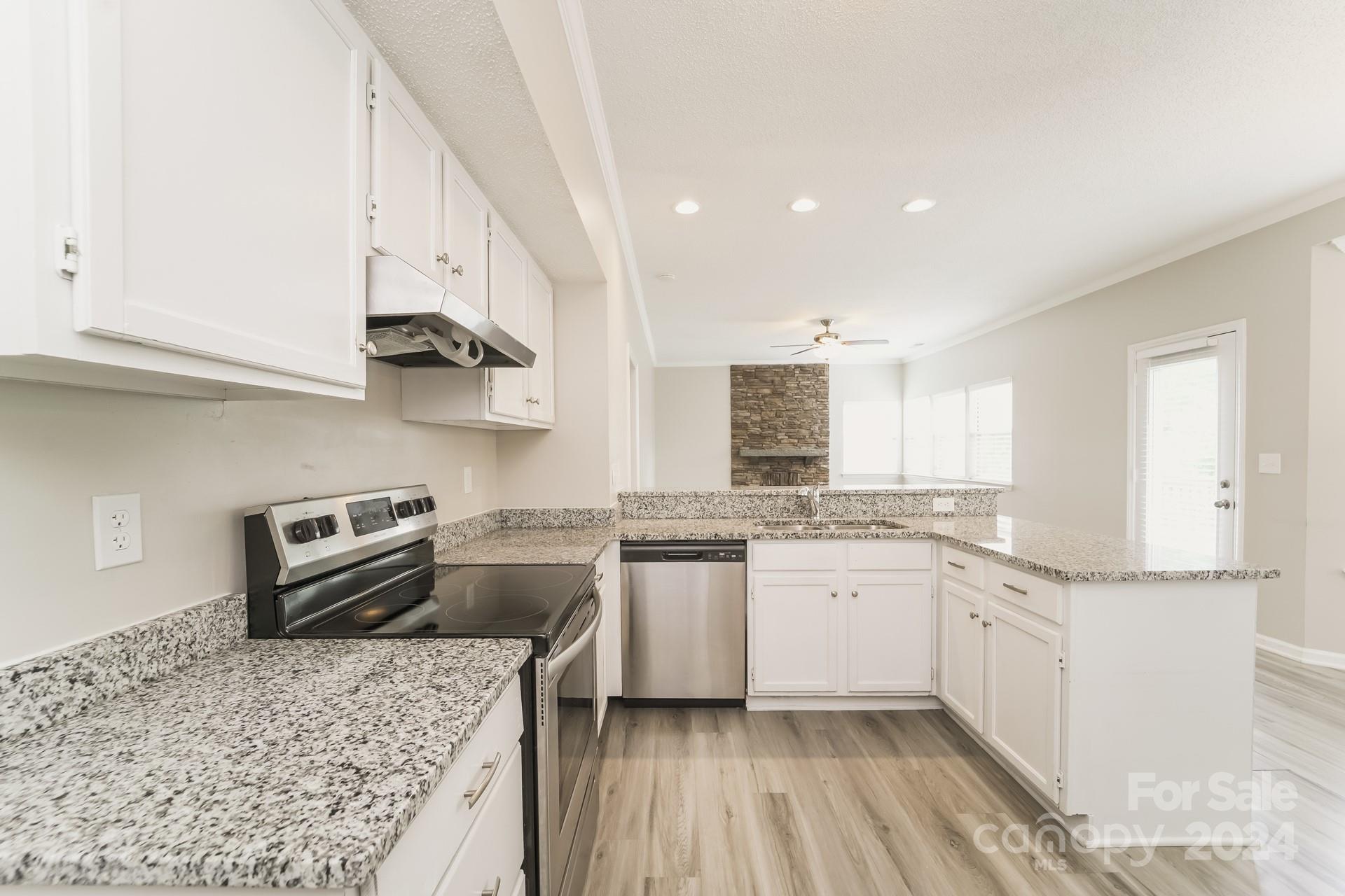 15129 Dartford Lane Property Photo 10
