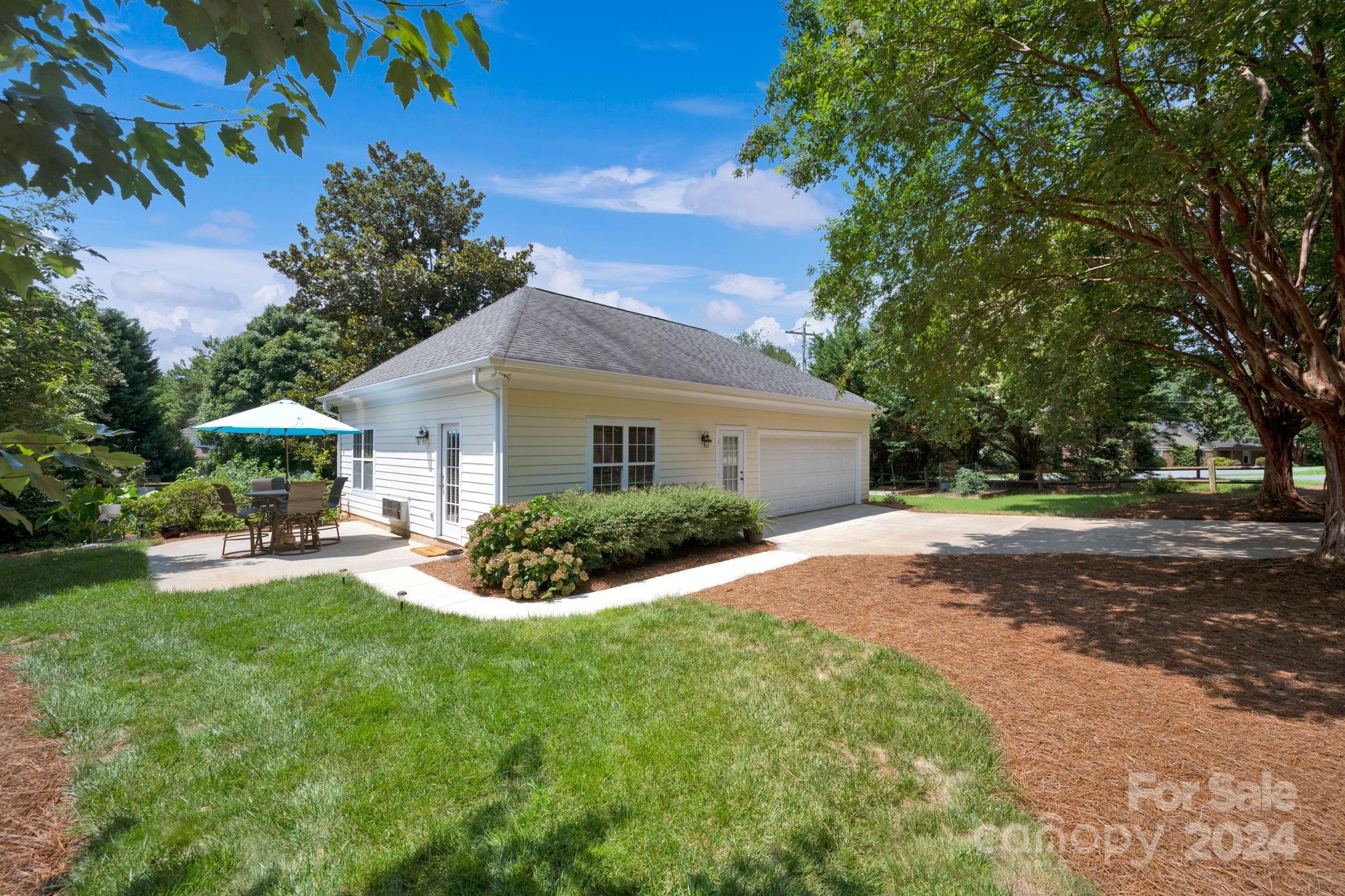 19577 Meta Road Property Photo 3
