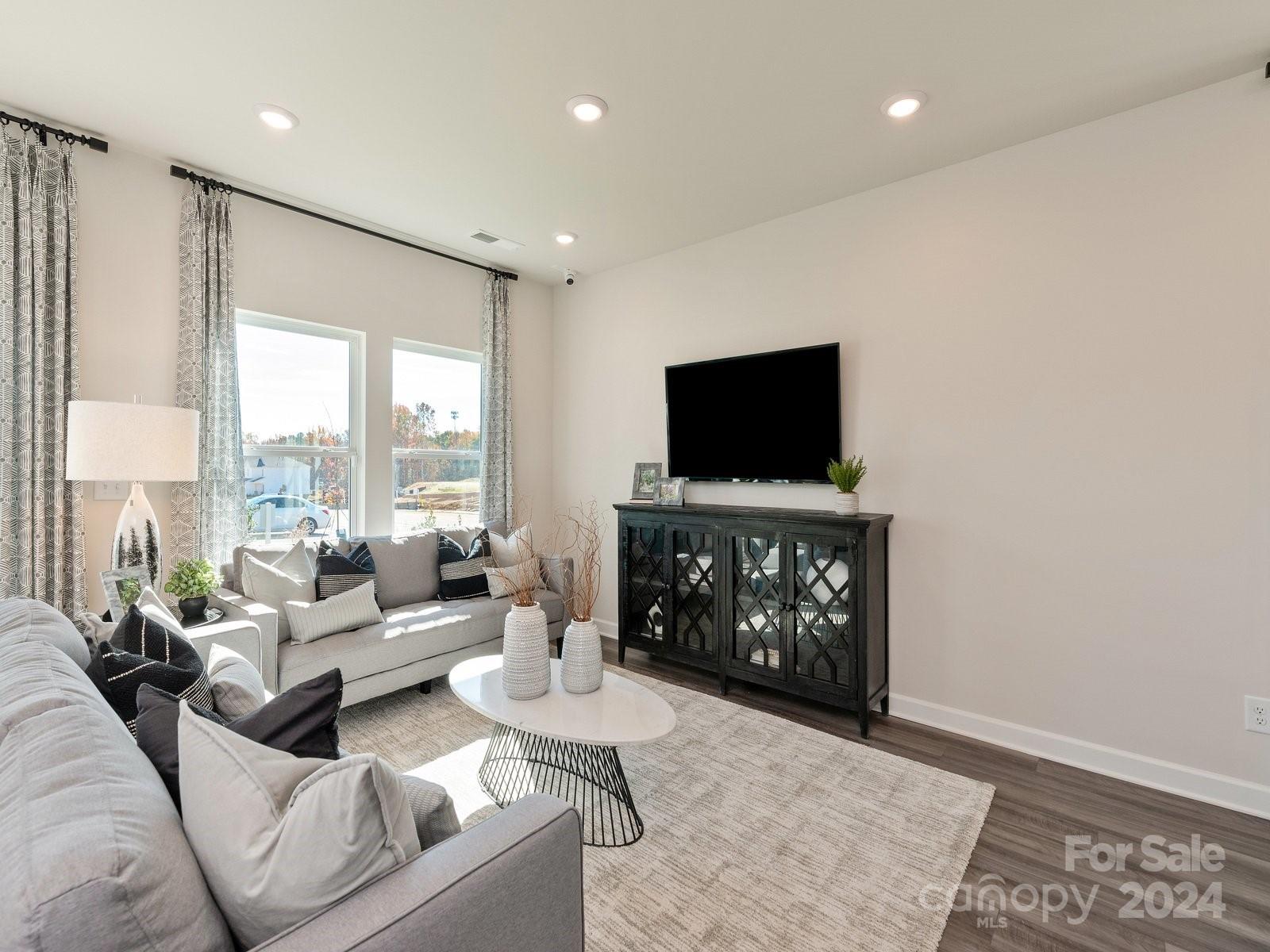 1804 Braemar Village Drive Property Photo 4
