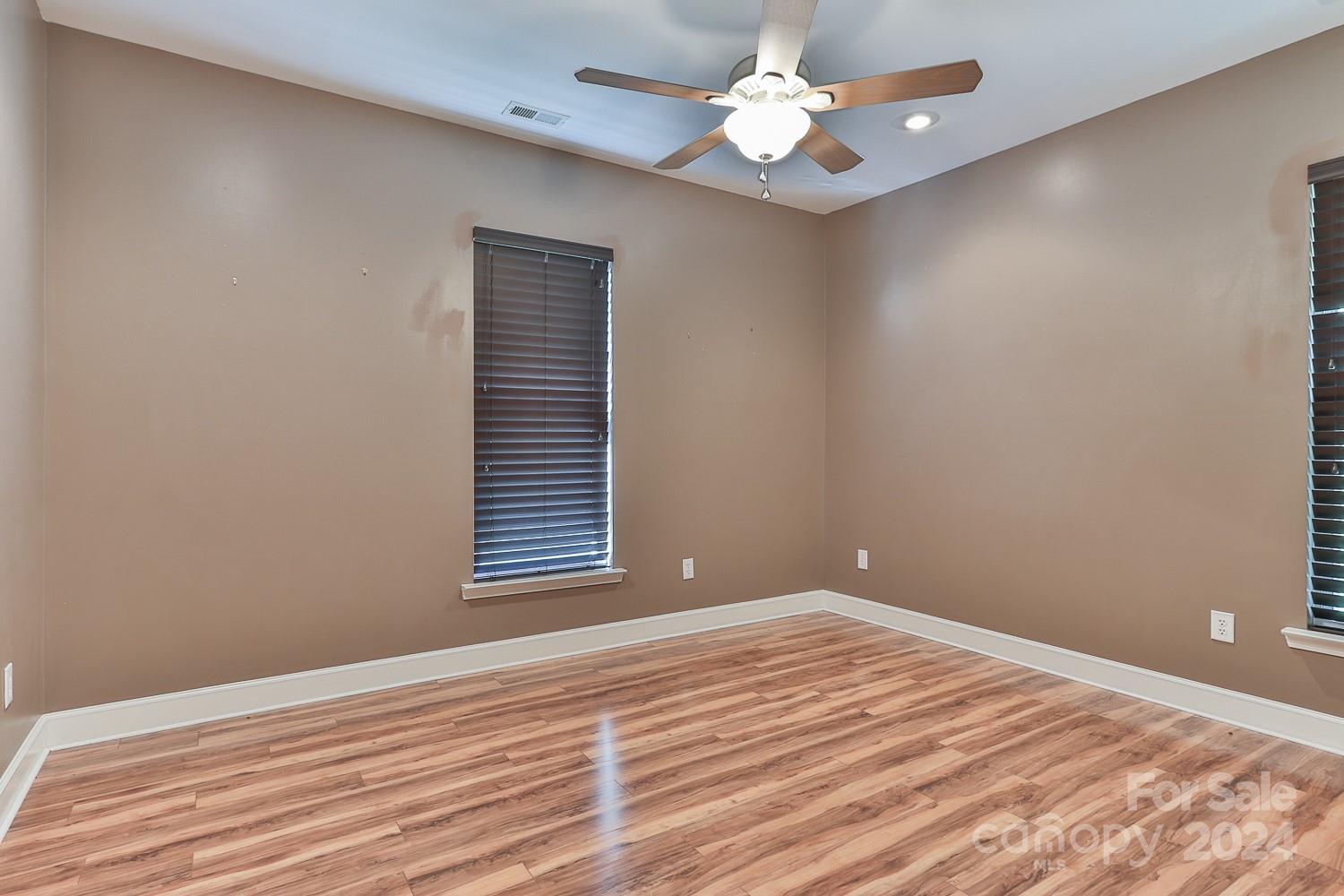 148 N Ott Dyson Center 1125 Property Photo 23