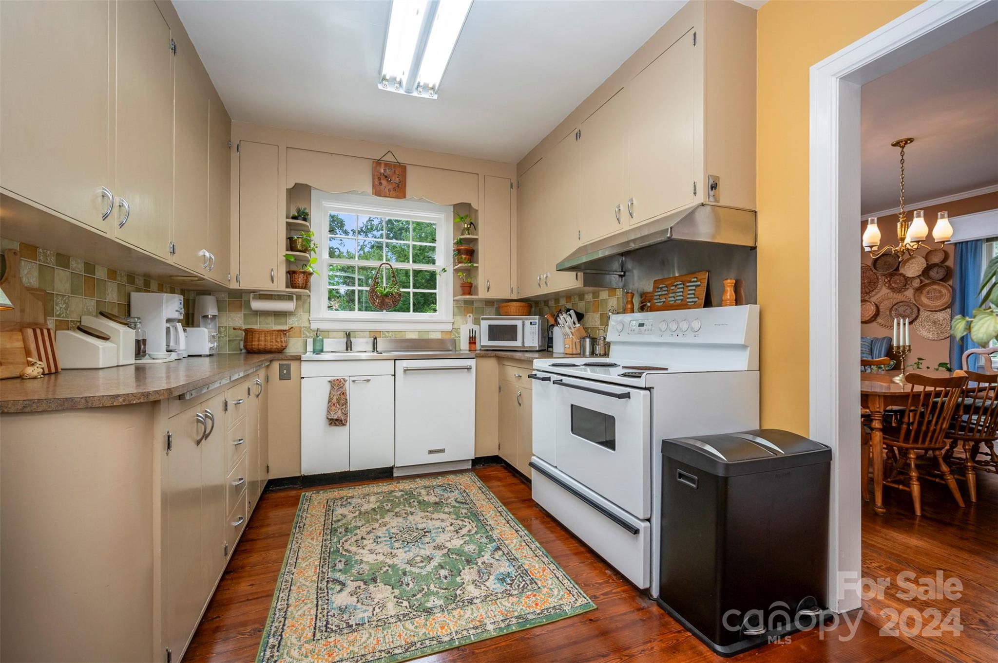 217 Old Caroleen Road Property Photo 14