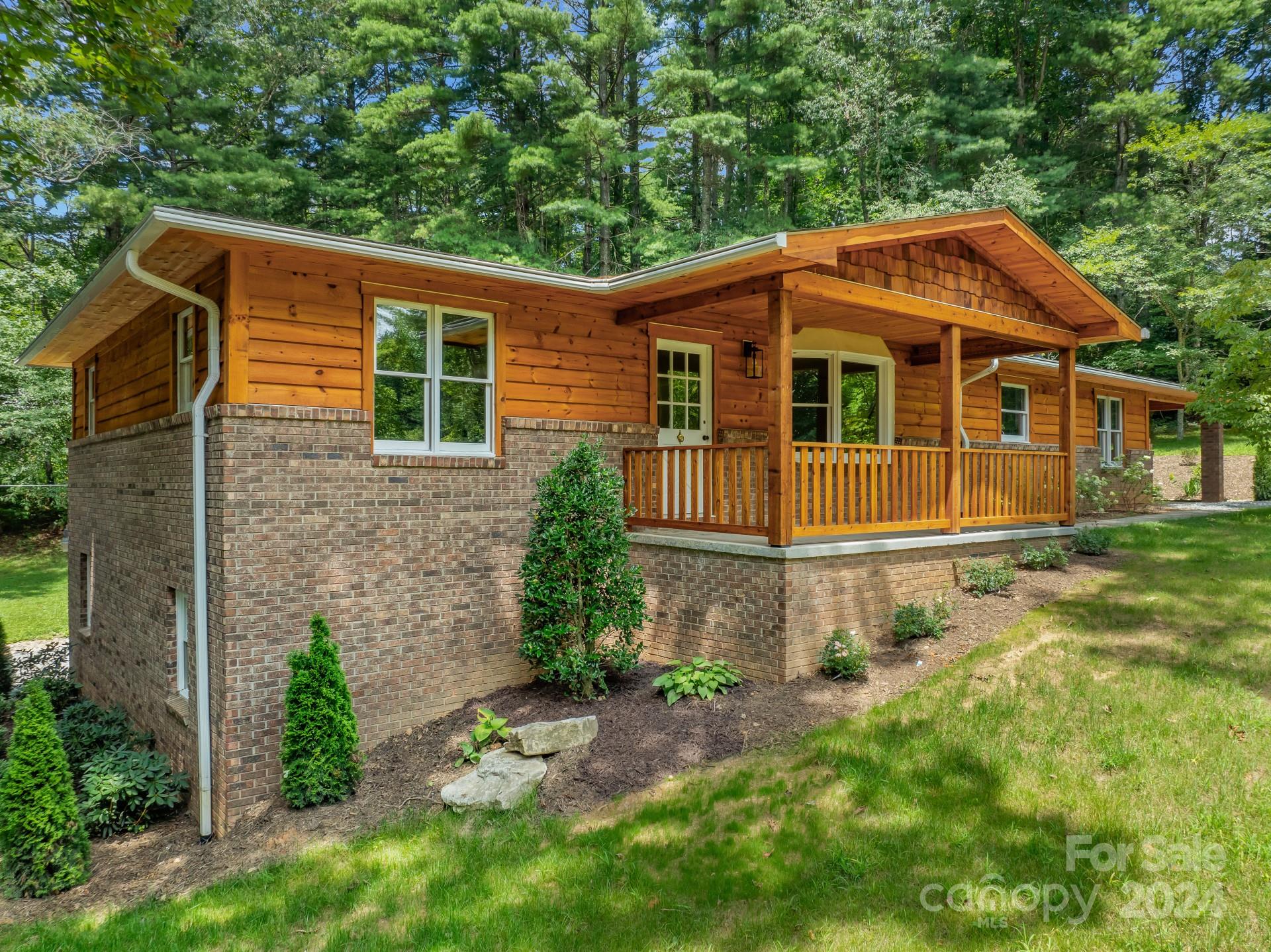 15 Pine Ridge Court Property Photo 1