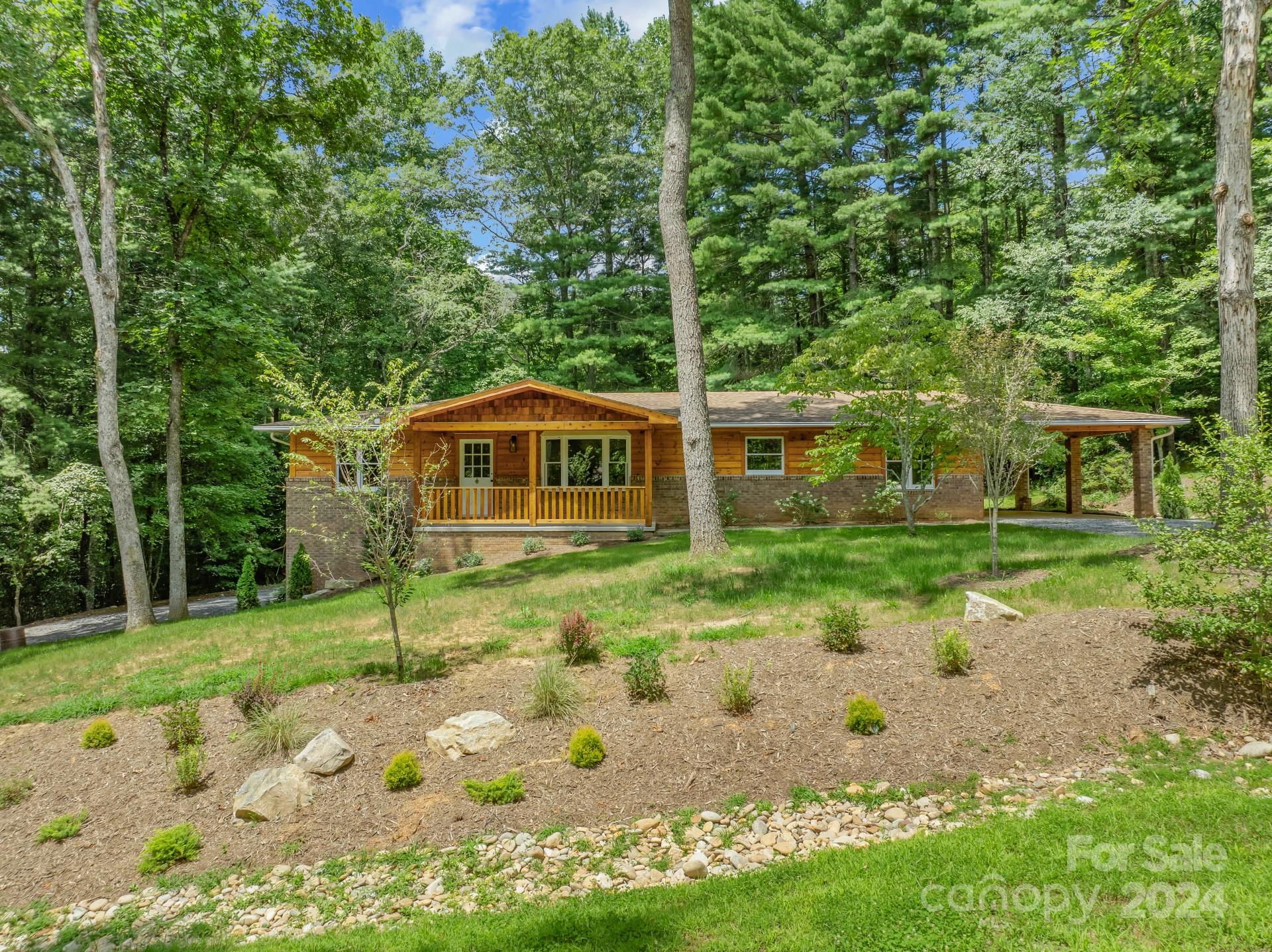 15 Pine Ridge Court Property Photo 4