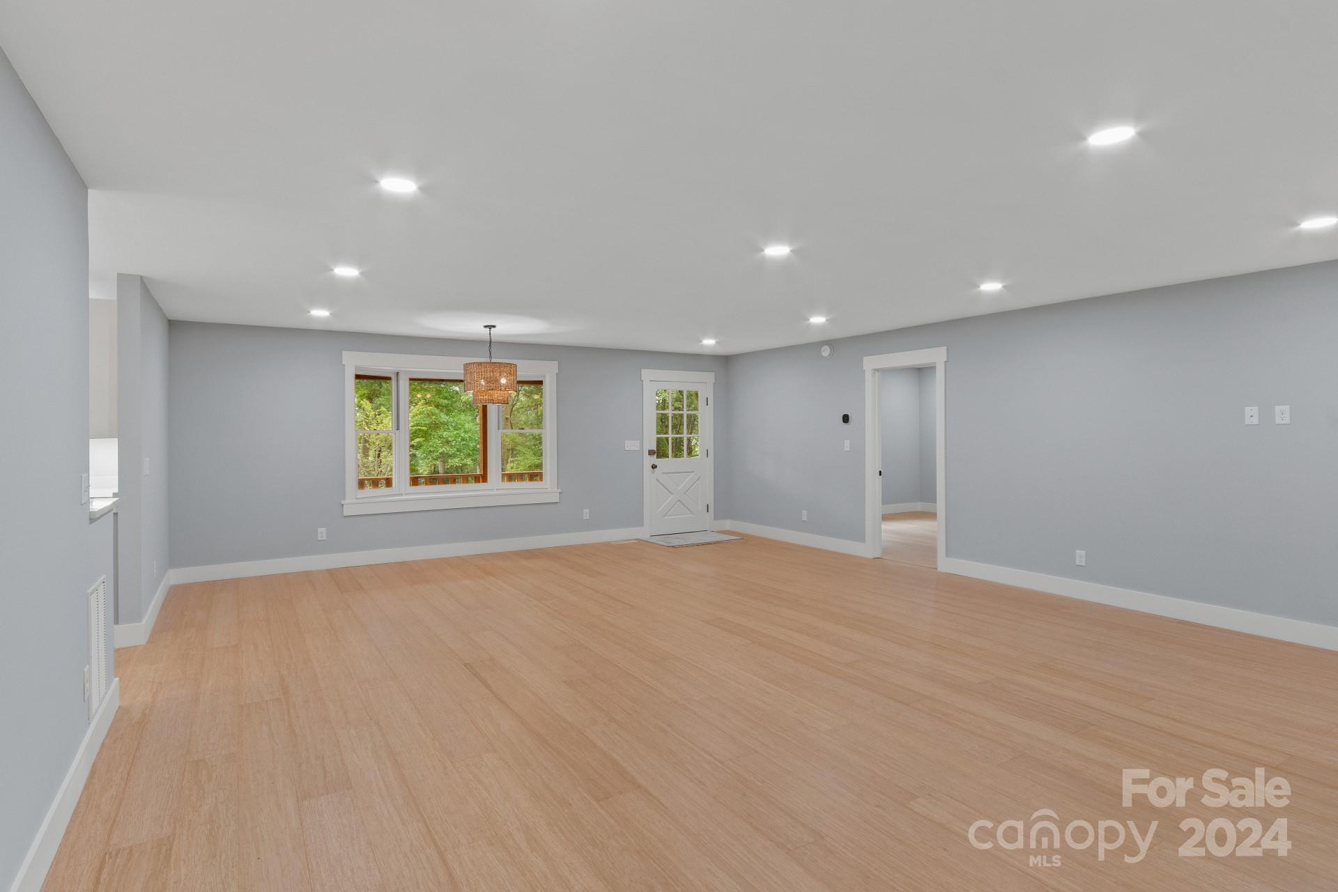 15 Pine Ridge Court Property Photo 7
