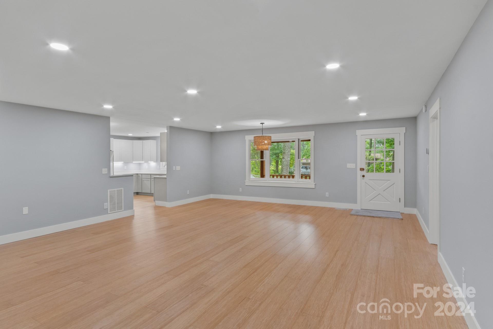 15 Pine Ridge Court Property Photo 8