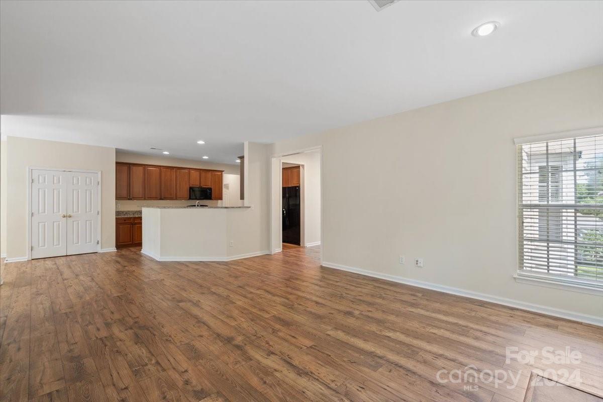 1900 Mt Isle Harbor Drive 98 Property Photo 13