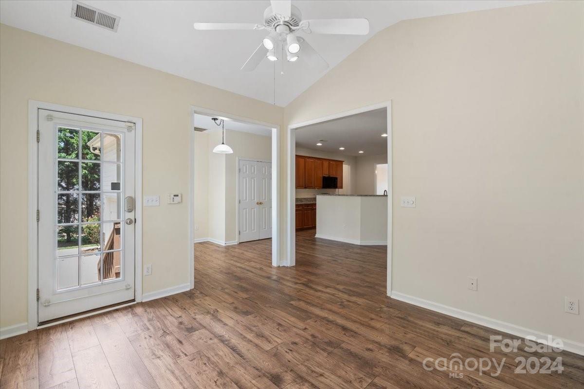 1900 Mt Isle Harbor Drive 98 Property Photo 14
