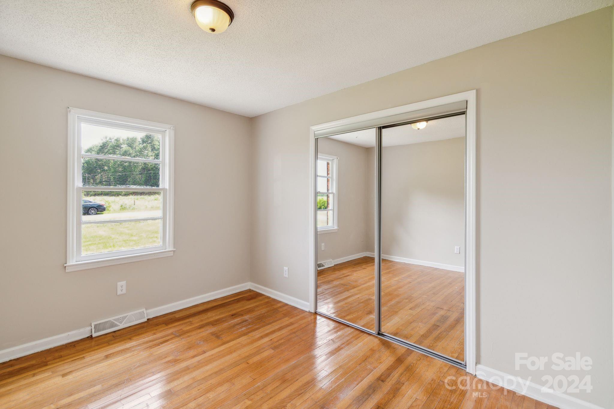 37 Clemmons Road Property Photo 16