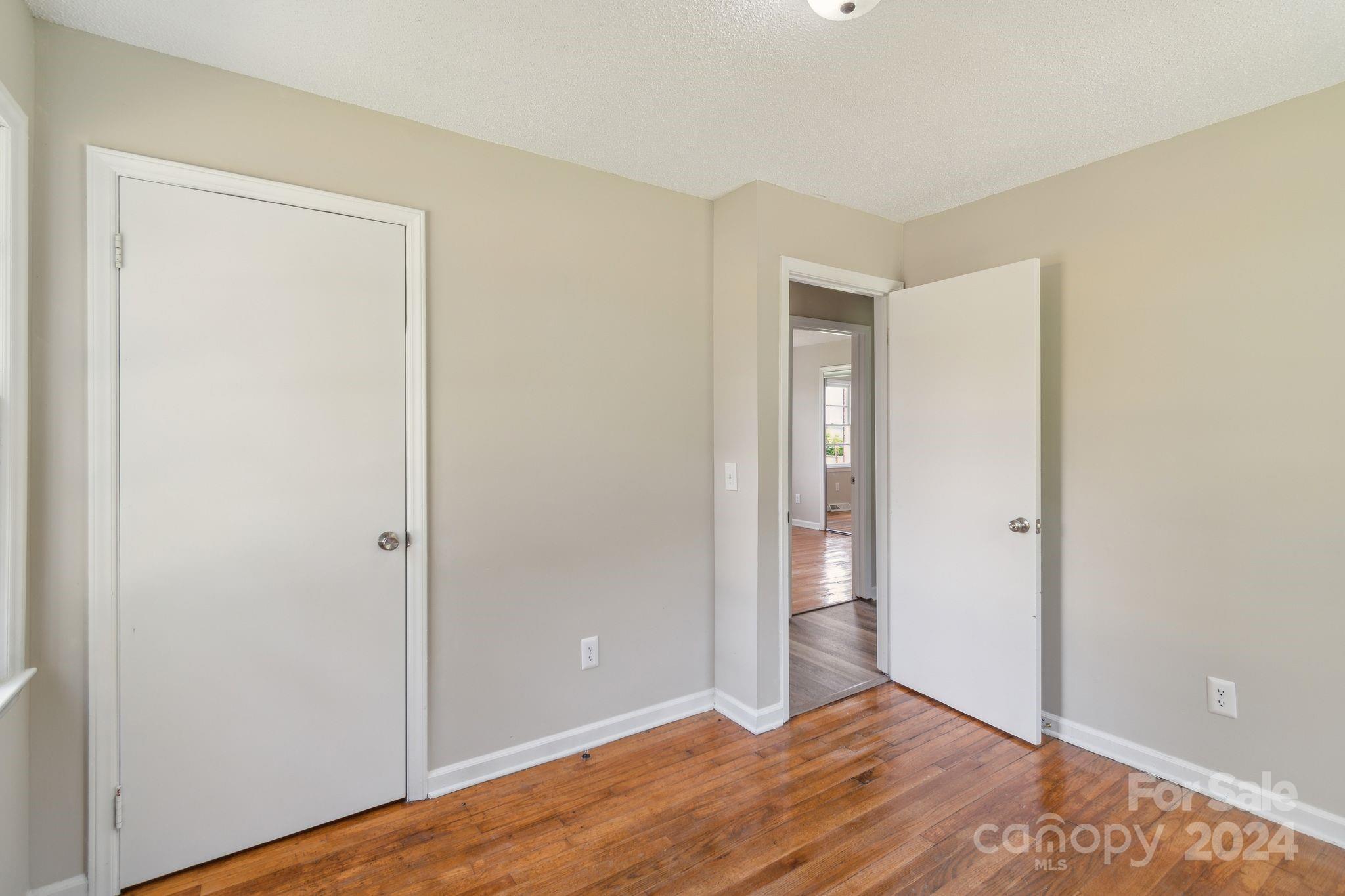 37 Clemmons Road Property Photo 19