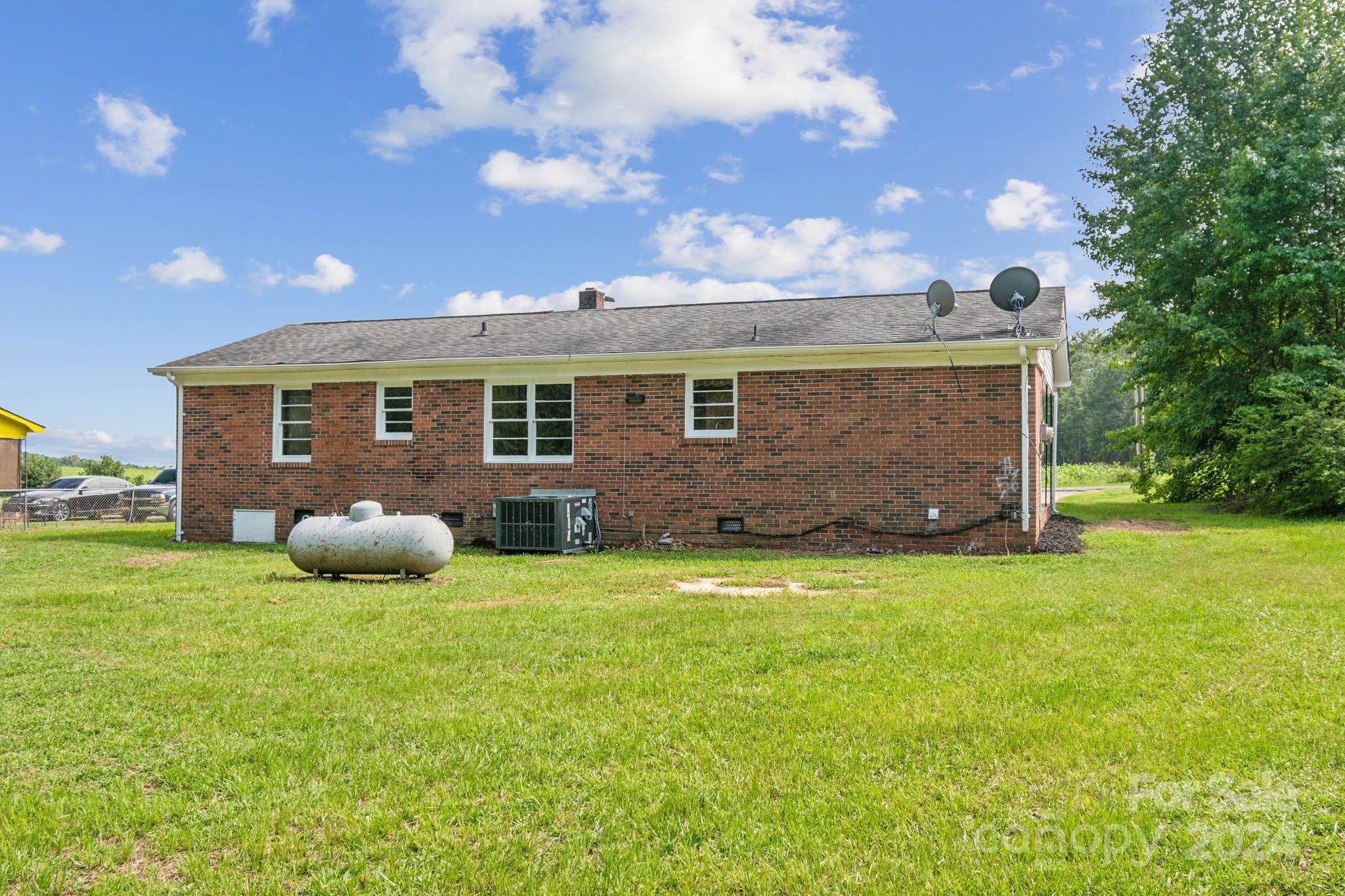37 Clemmons Road Property Photo 30