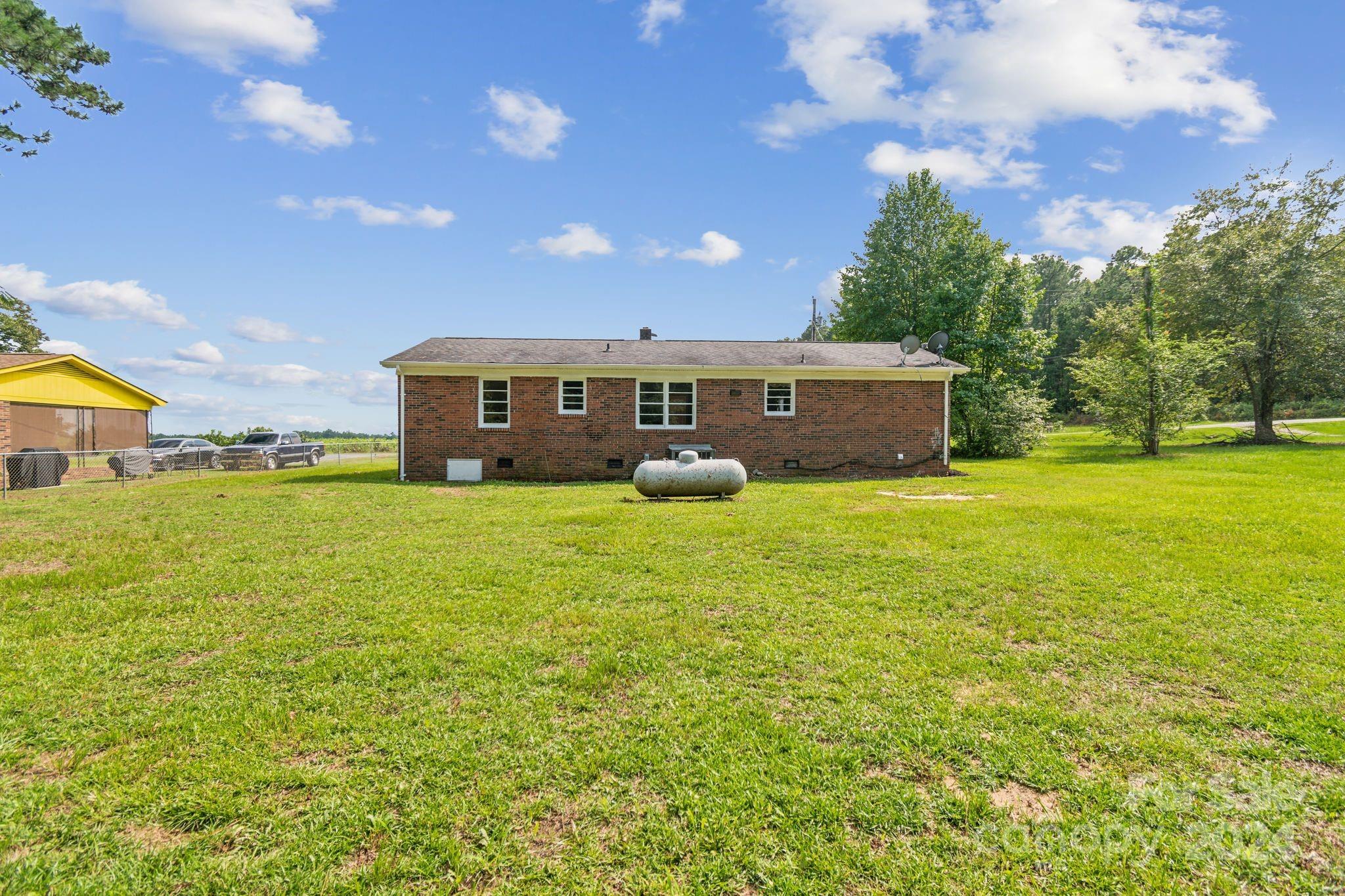 37 Clemmons Road Property Photo 31