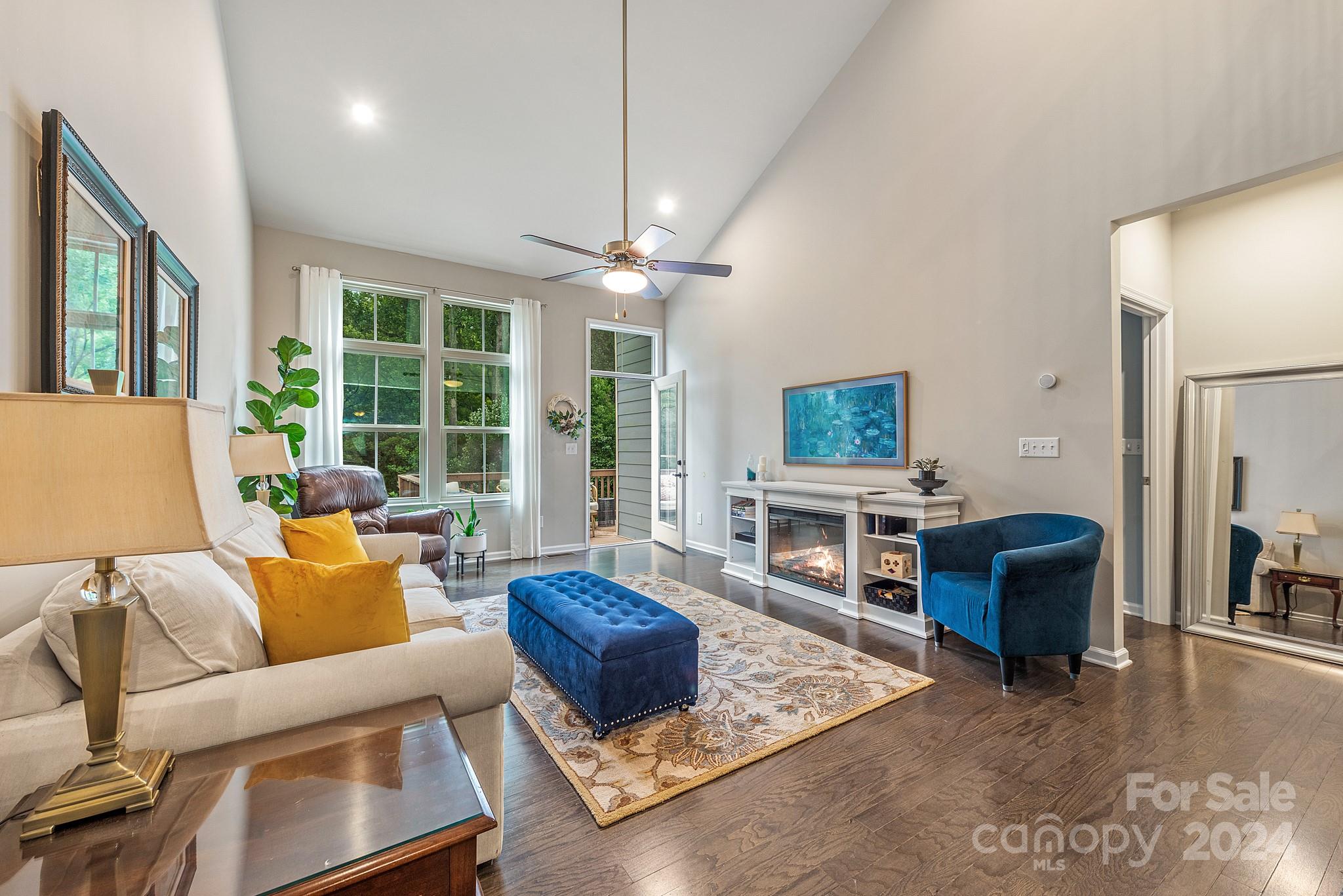 160 Beacon Drive D Property Photo 17