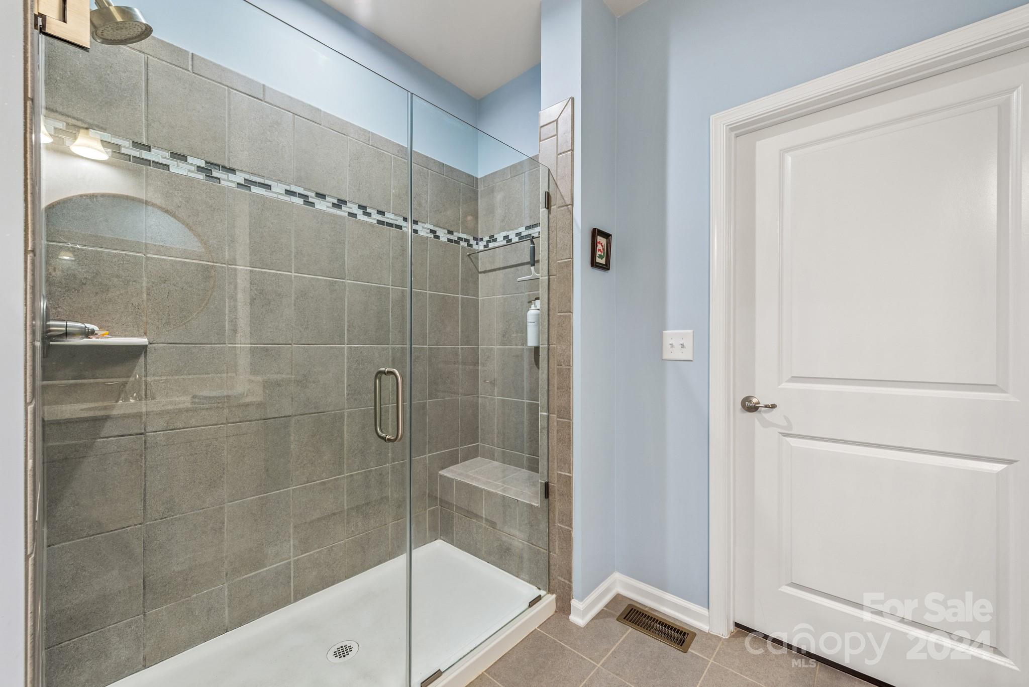 160 Beacon Drive D Property Photo 25