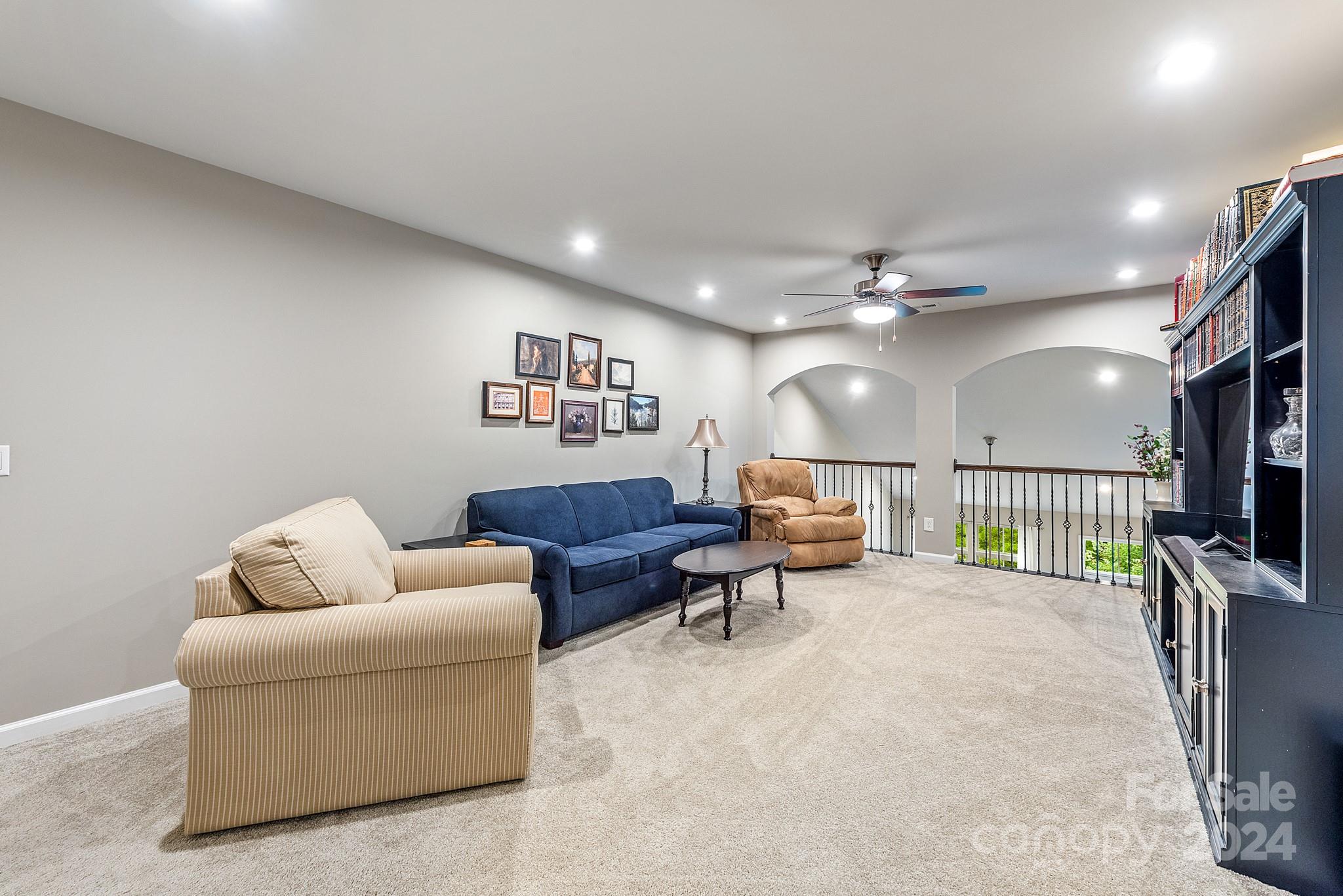 160 Beacon Drive D Property Photo 32