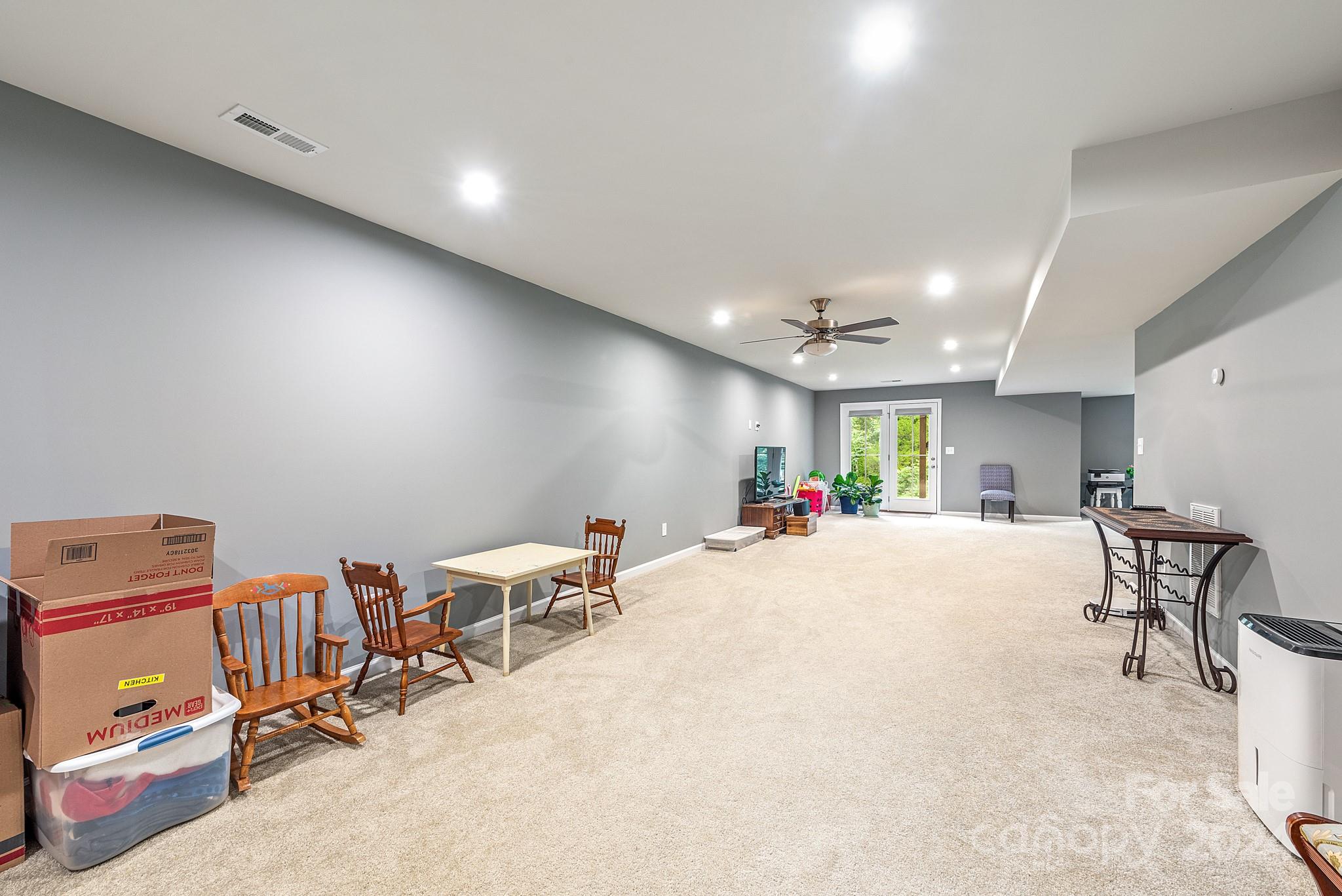 160 Beacon Drive D Property Photo 37