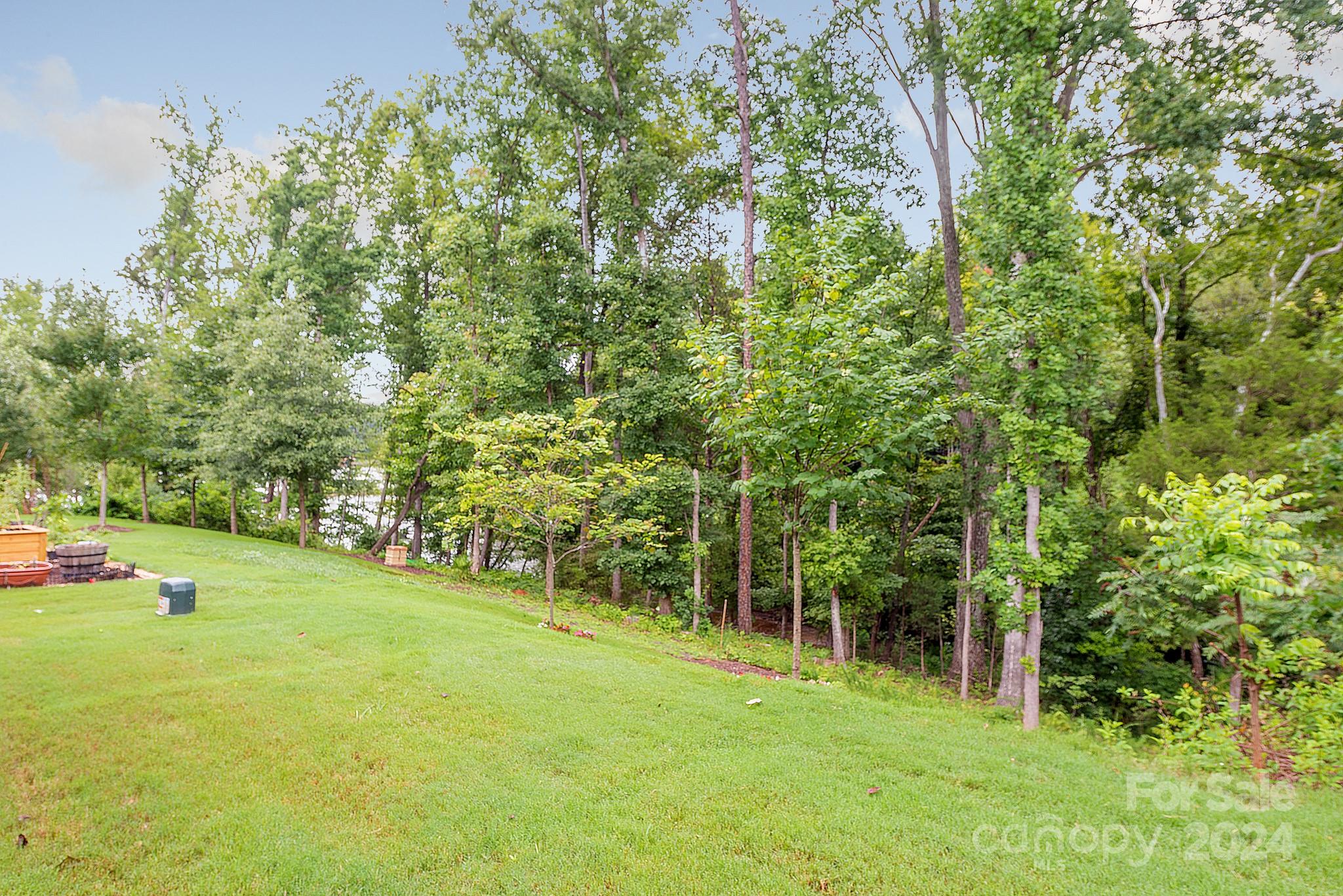 160 Beacon Drive D Property Photo 44