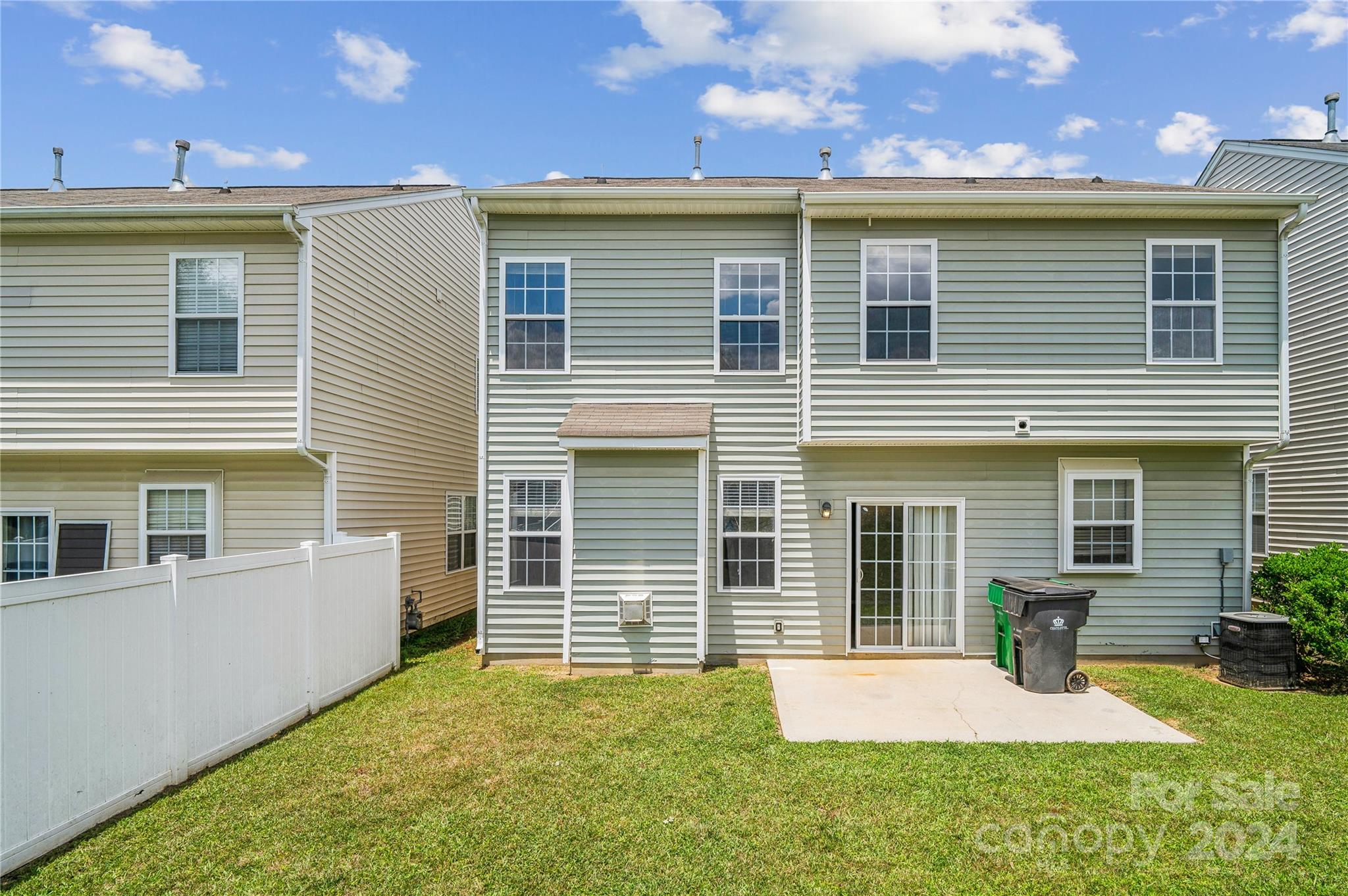 745 Lumber Lane Property Photo 3