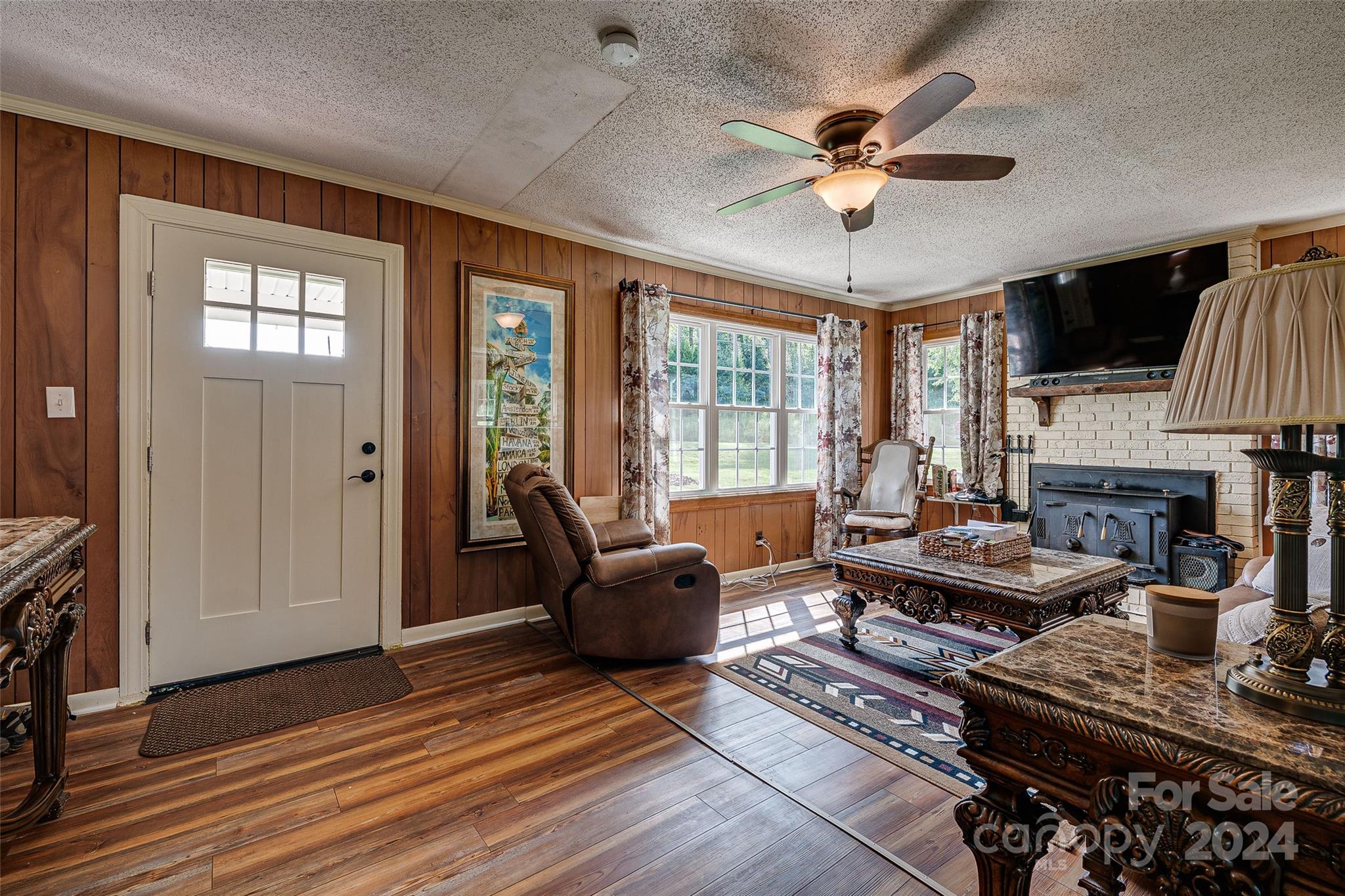 148 Hudson Lane Property Photo 11
