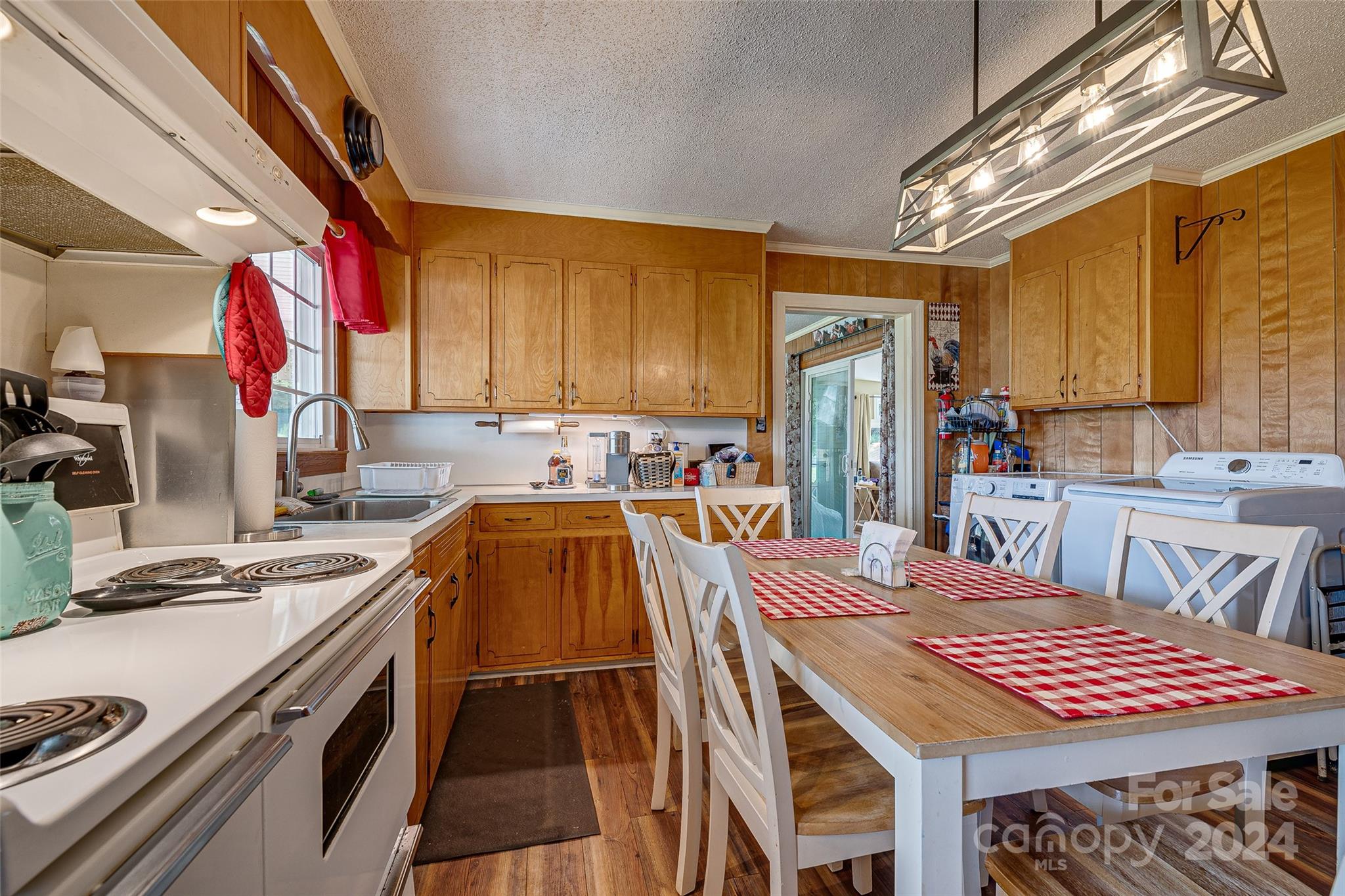 148 Hudson Lane Property Photo 25