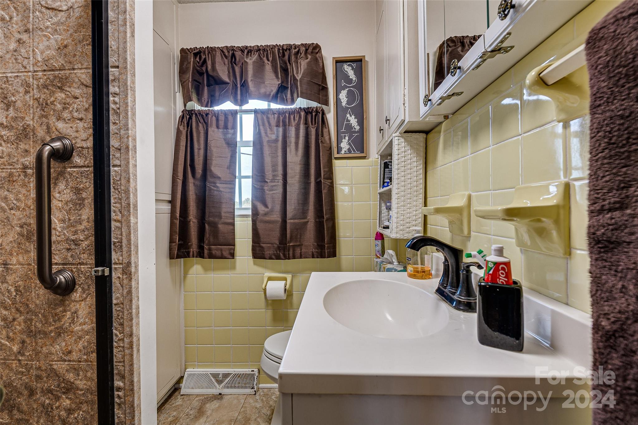 148 Hudson Lane Property Photo 27