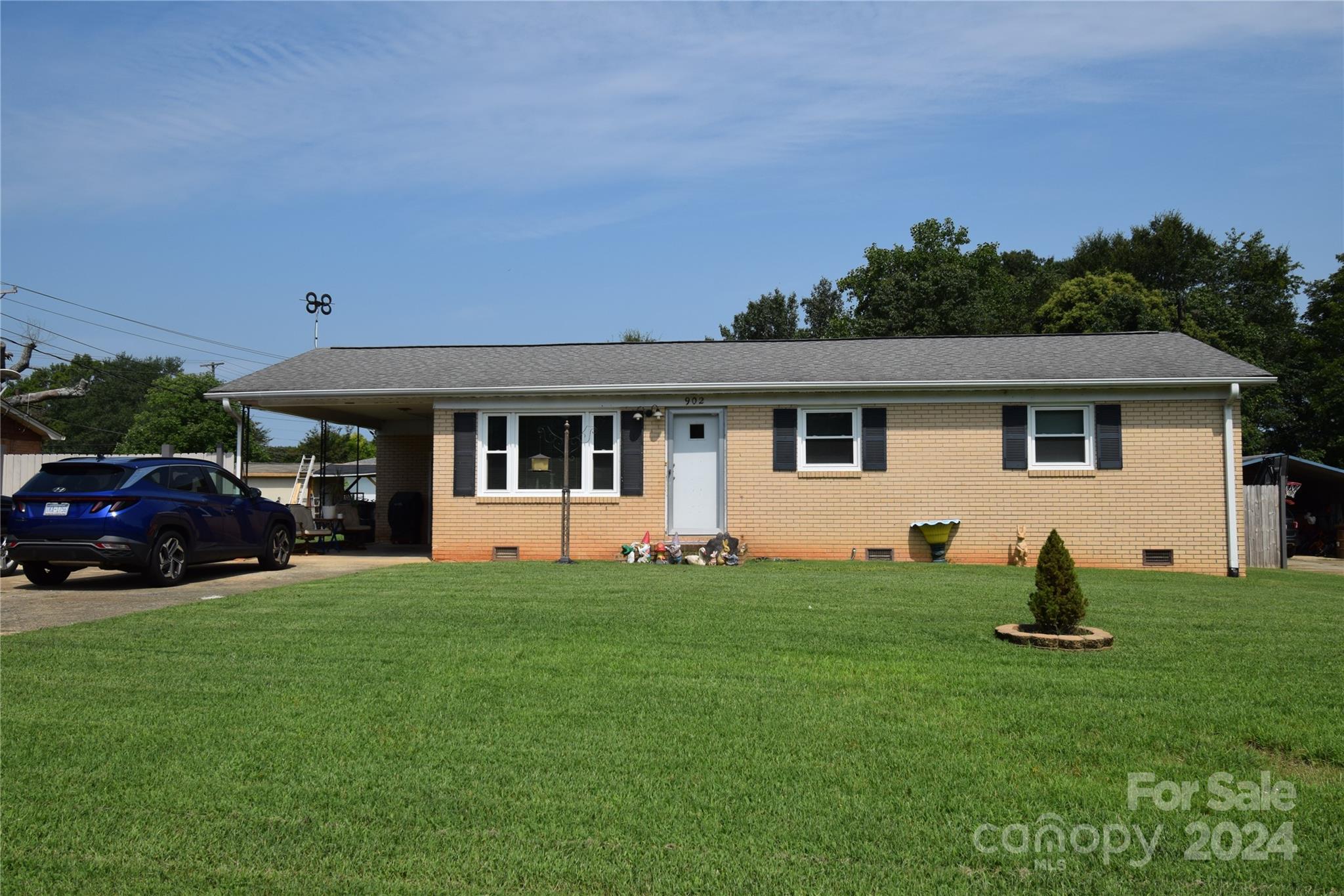 902 Carmel Drive Property Photo 8