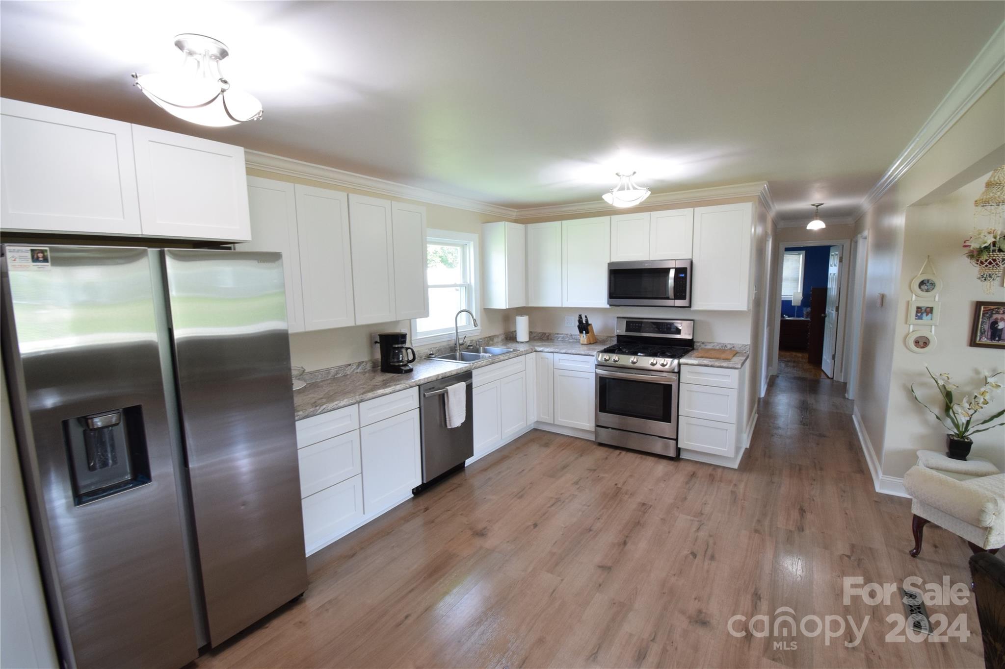 902 Carmel Drive Property Photo 10