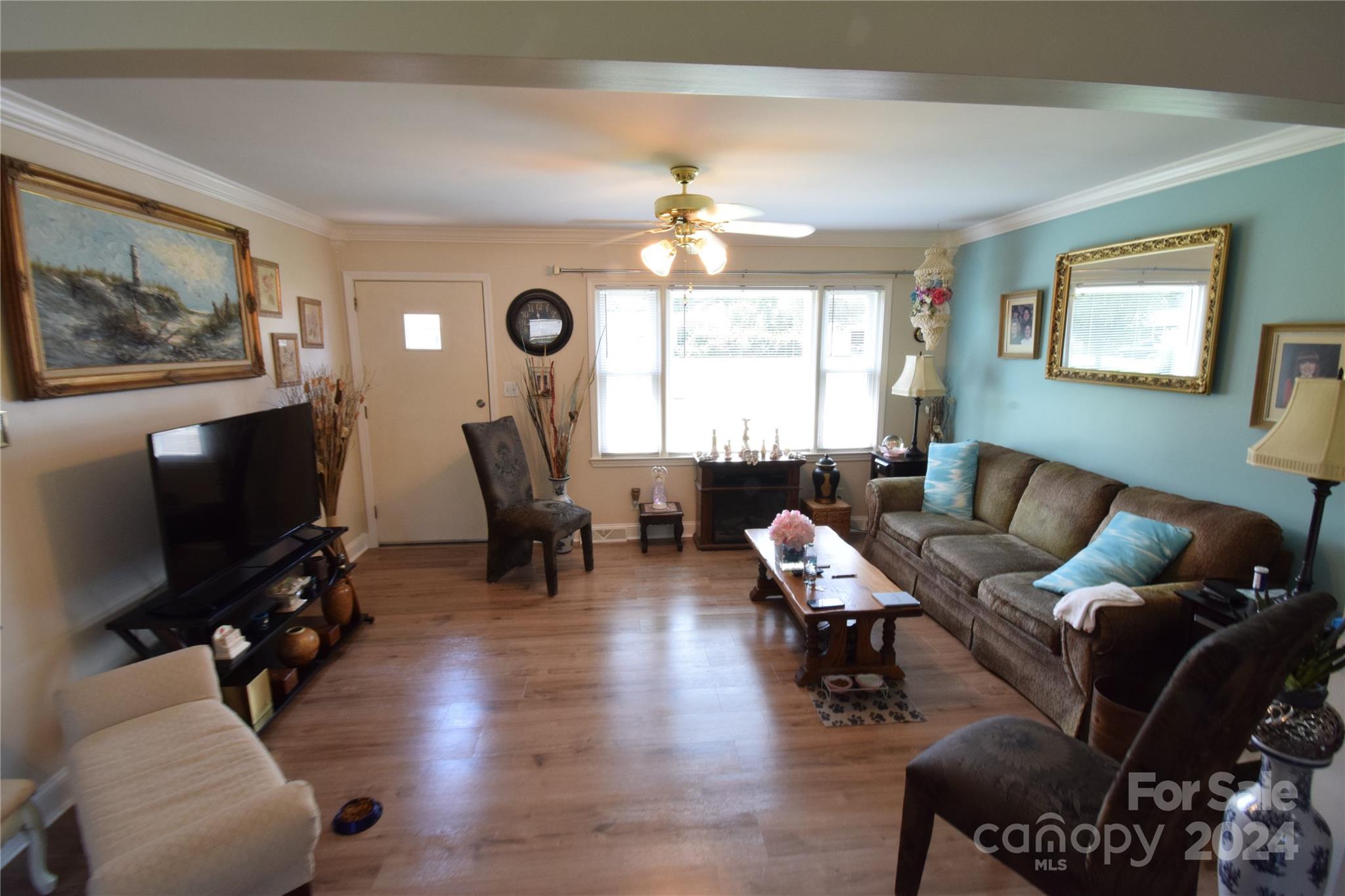 902 Carmel Drive Property Photo 12