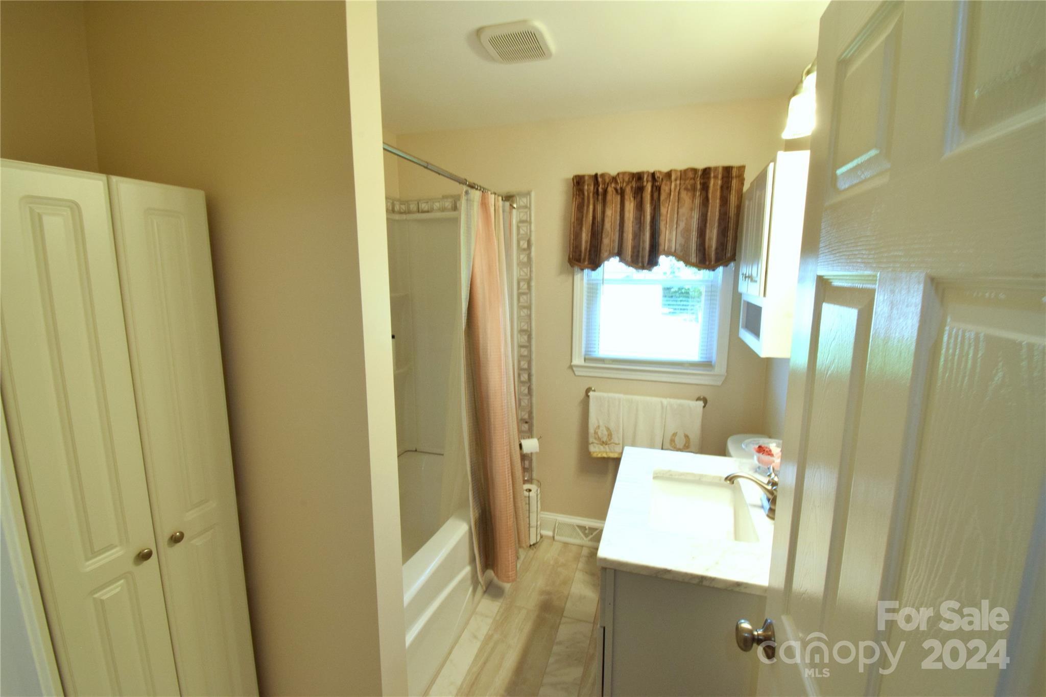 902 Carmel Drive Property Photo 13