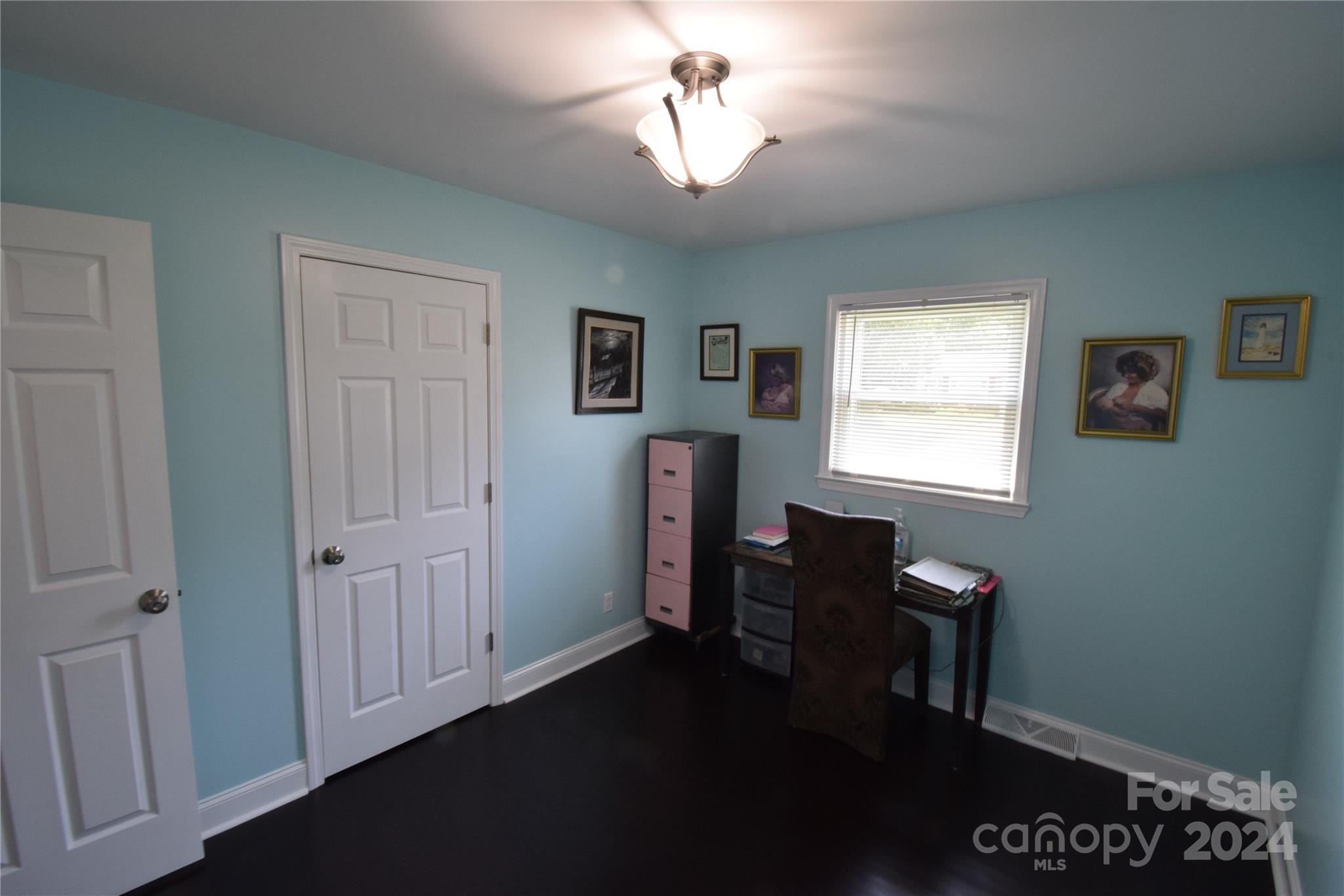 902 Carmel Drive Property Photo 15