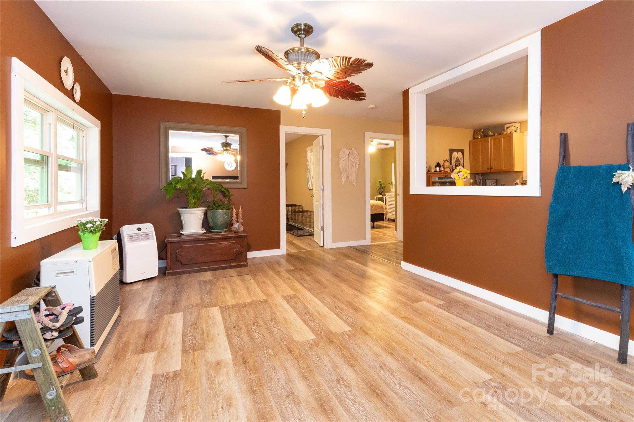 500 Chimney Log Road Property Photo 7