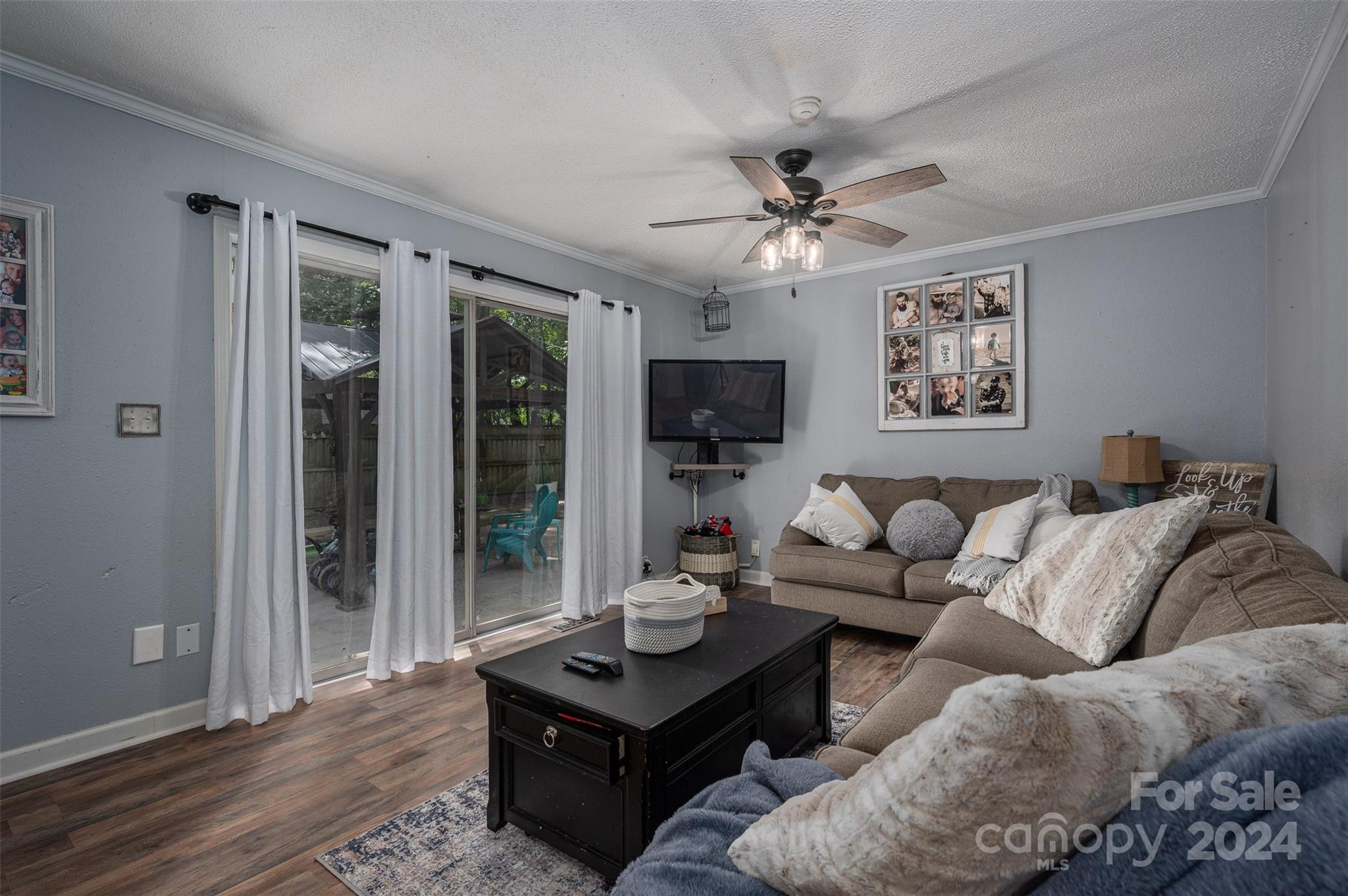 1245 Blackwood Street Property Photo 7
