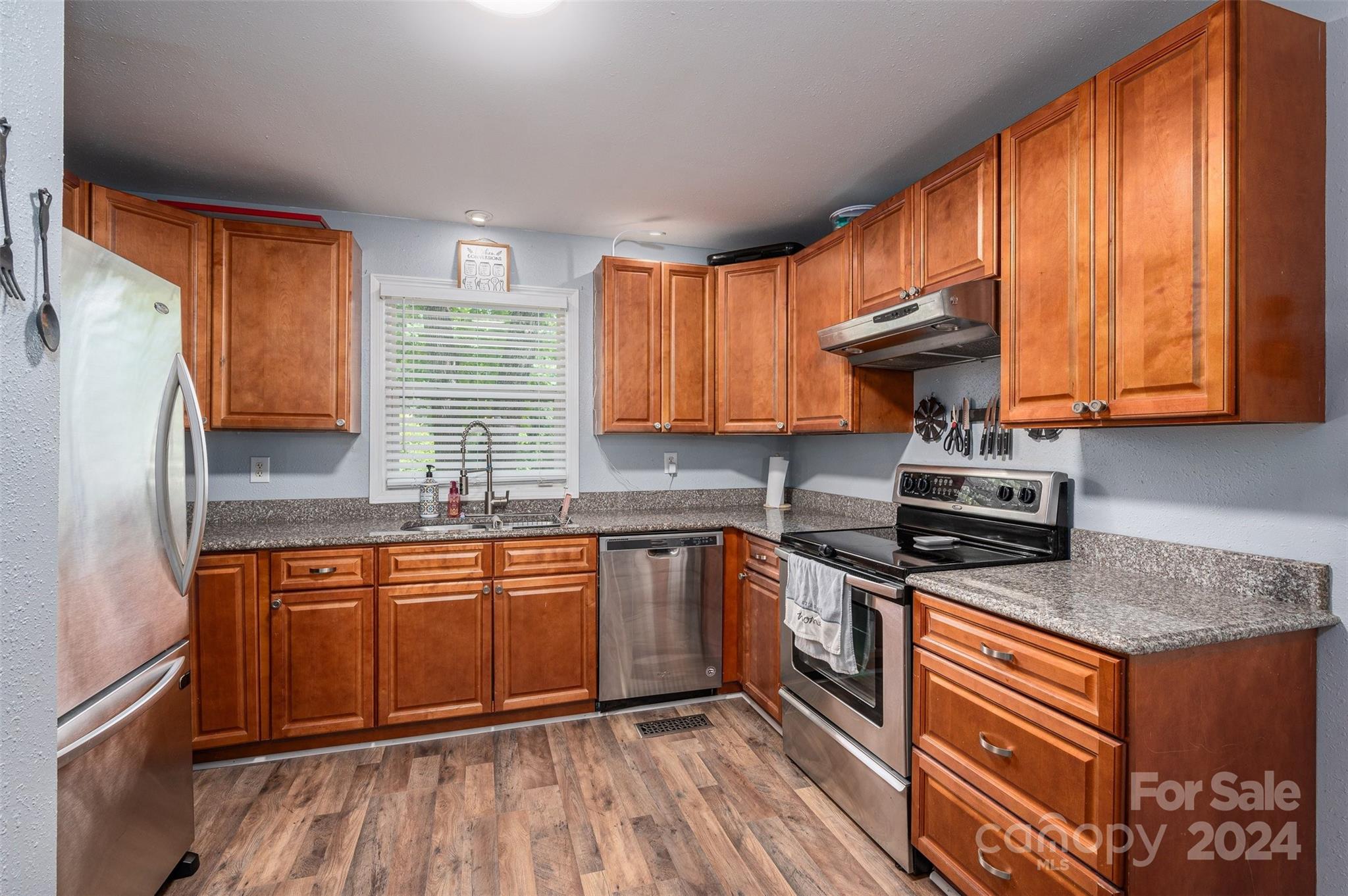 1245 Blackwood Street Property Photo 9