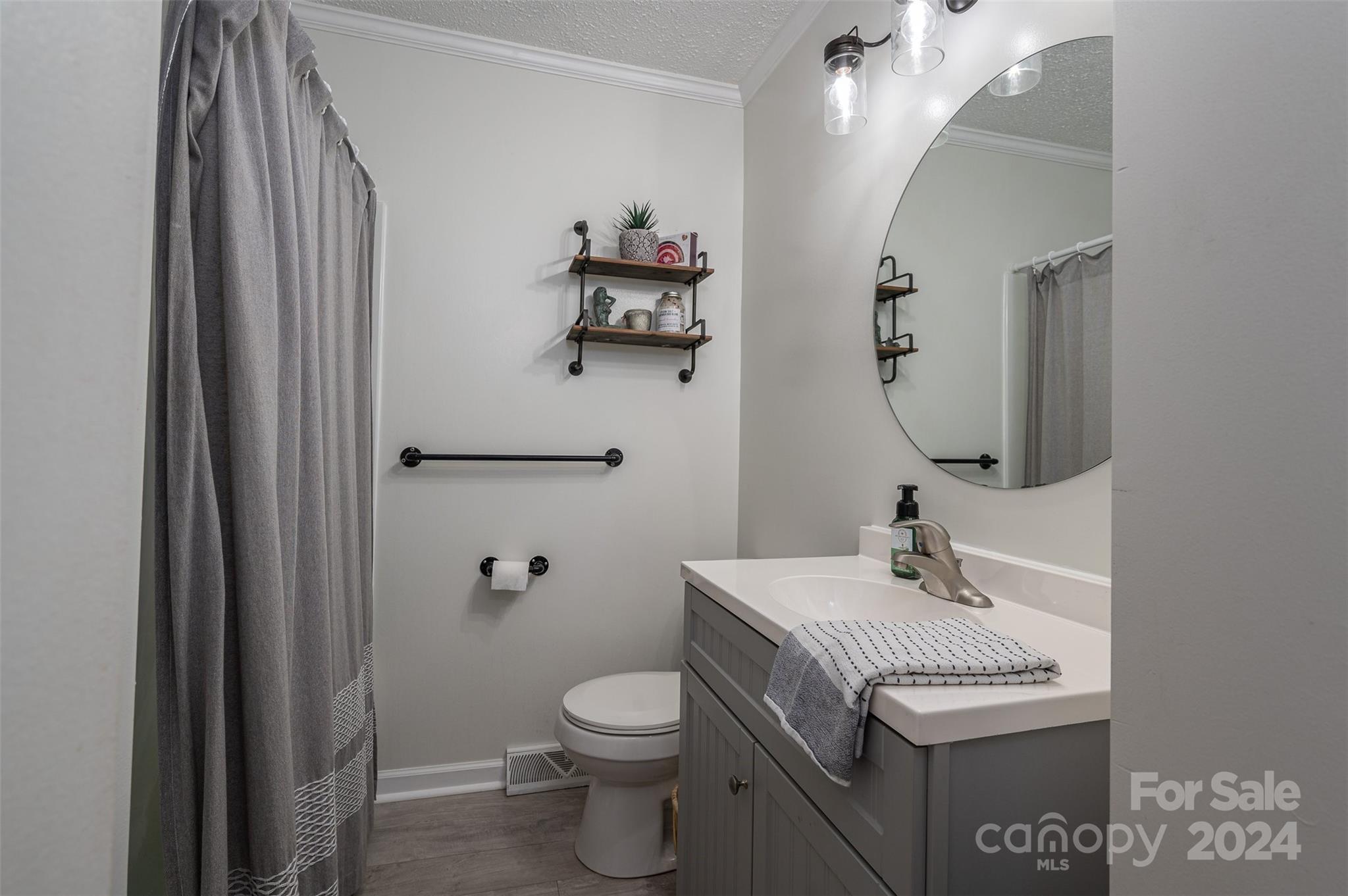 1245 Blackwood Street Property Photo 14