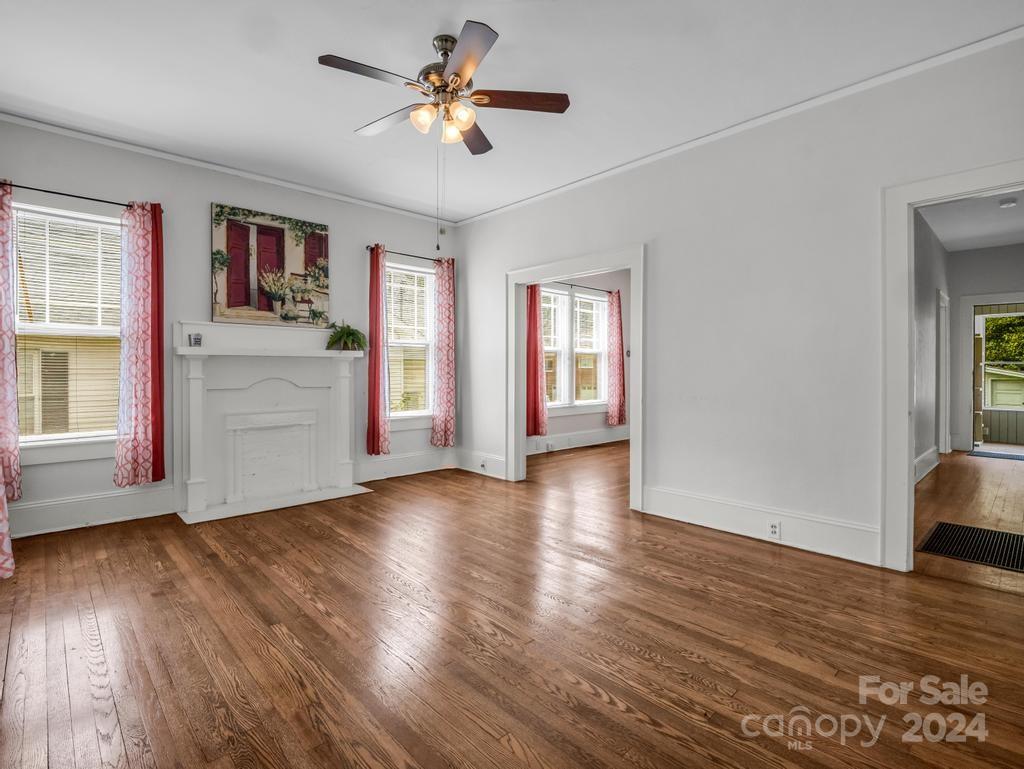 203 Court Street Property Photo 4
