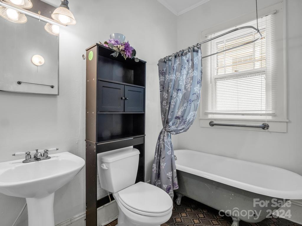203 Court Street Property Photo 17