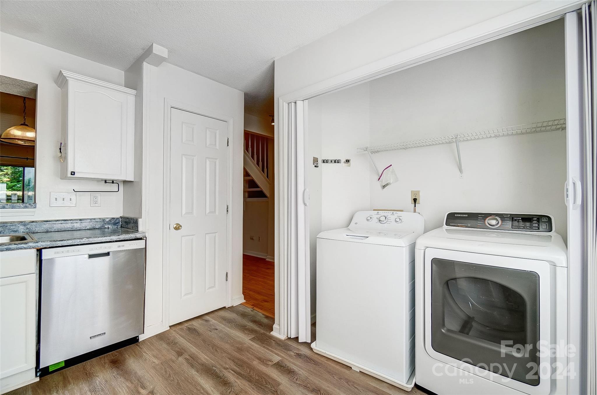2876 Hosta Drive Property Photo 8