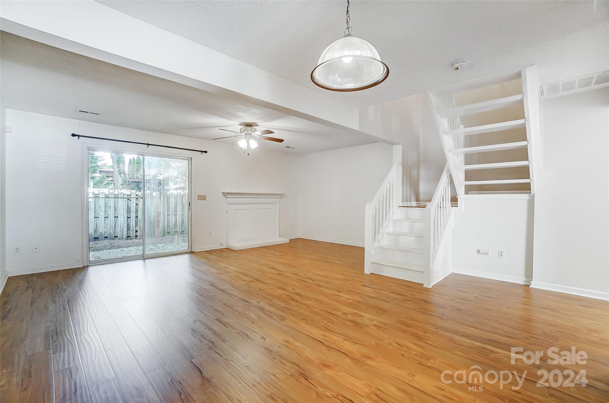 2876 Hosta Drive Property Photo 10