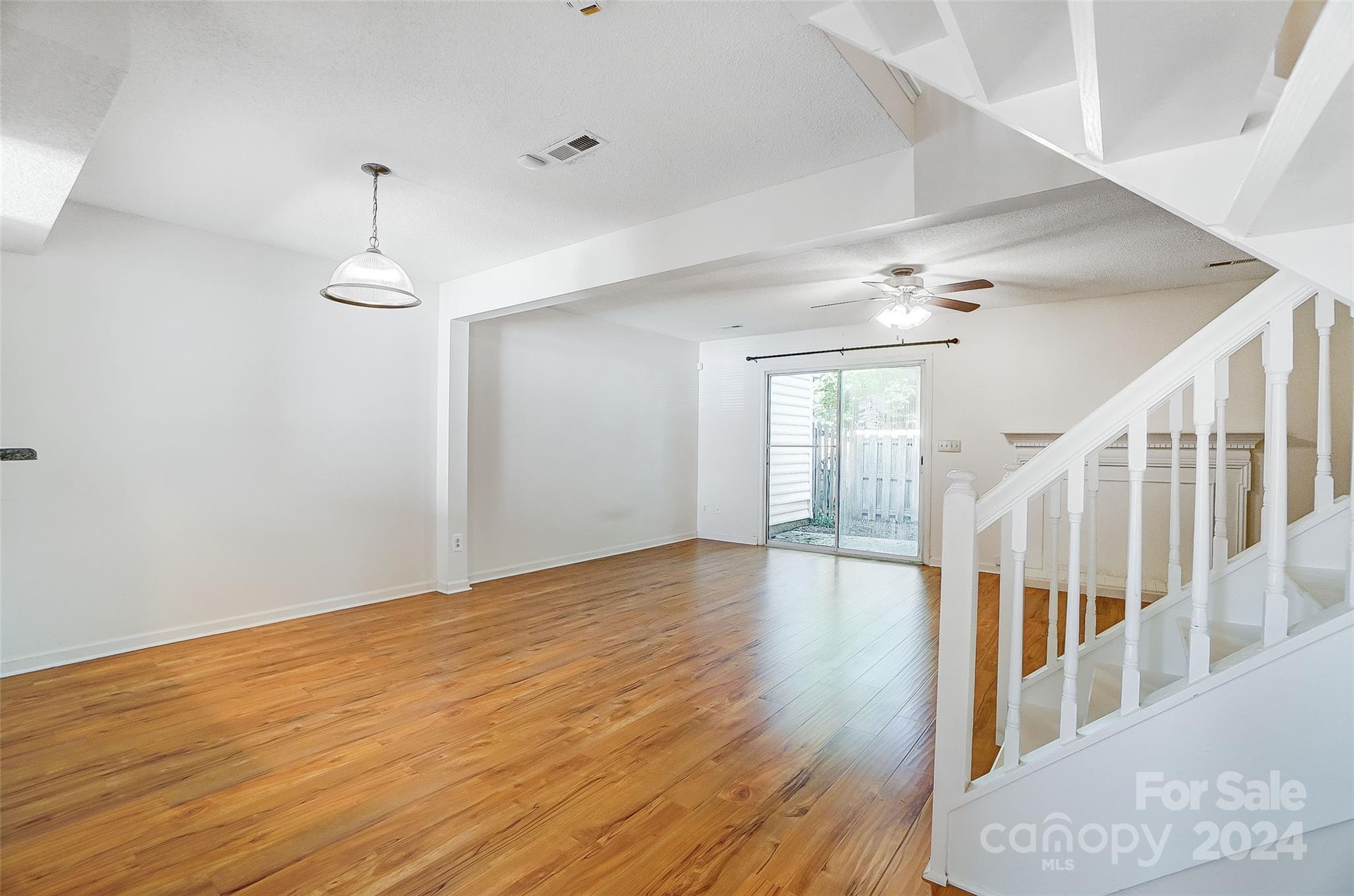 2876 Hosta Drive Property Photo 11
