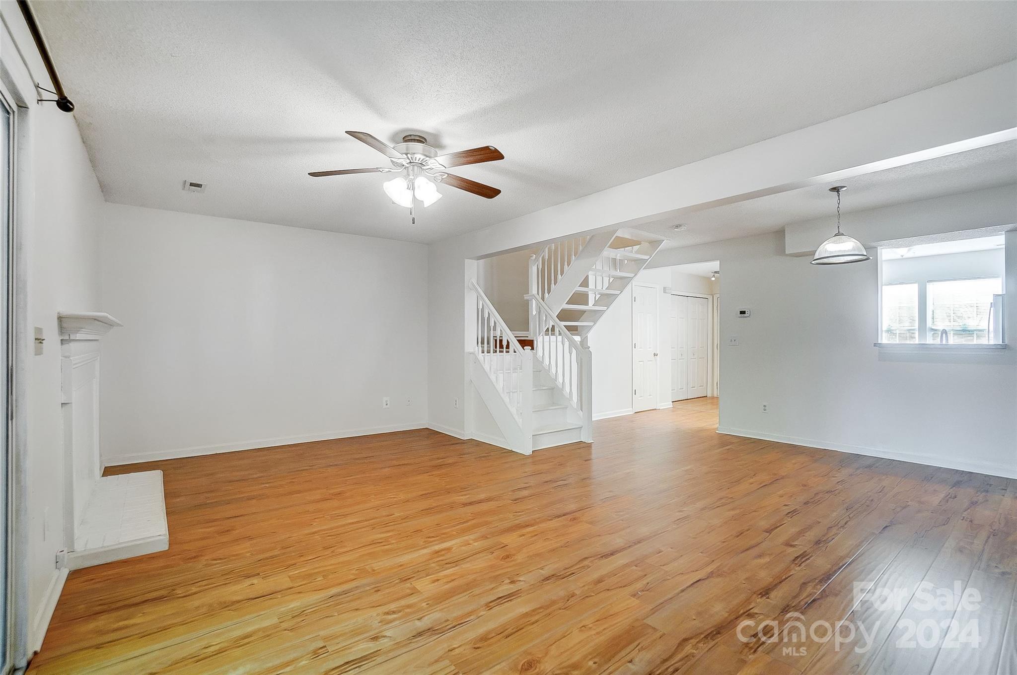 2876 Hosta Drive Property Photo 16