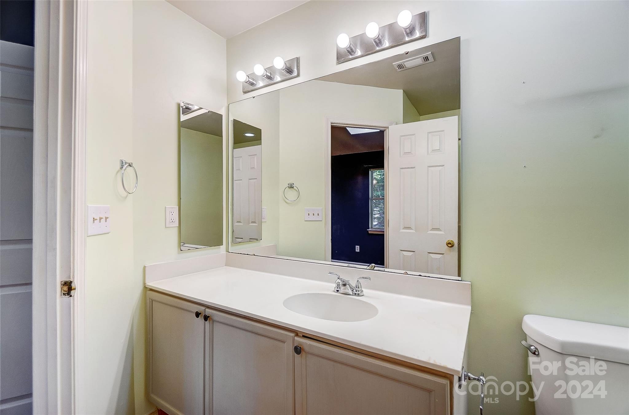 2876 Hosta Drive Property Photo 20