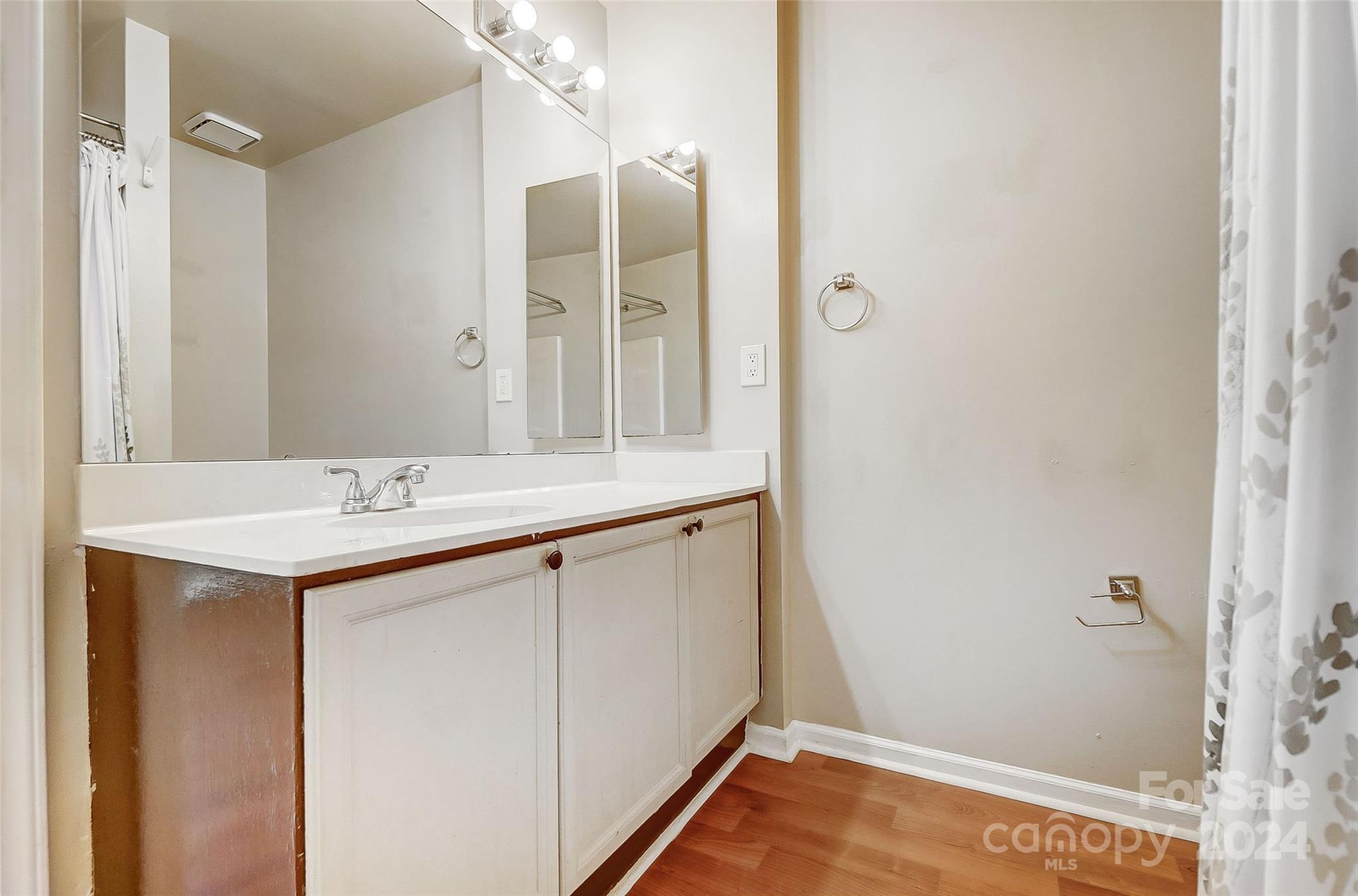 2876 Hosta Drive Property Photo 33