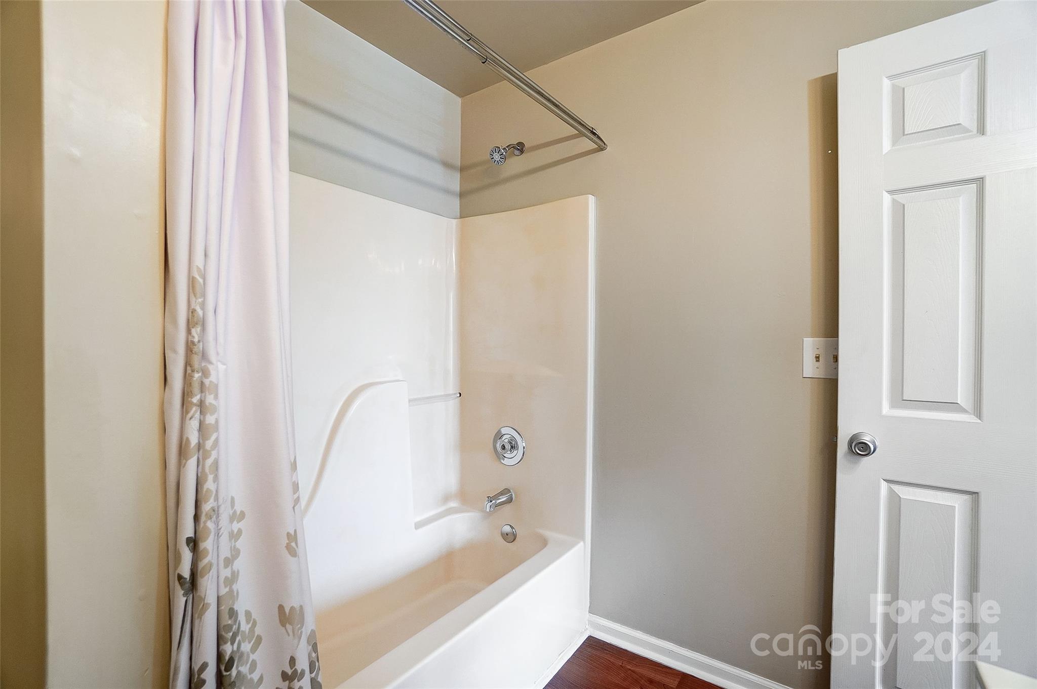 2876 Hosta Drive Property Photo 34
