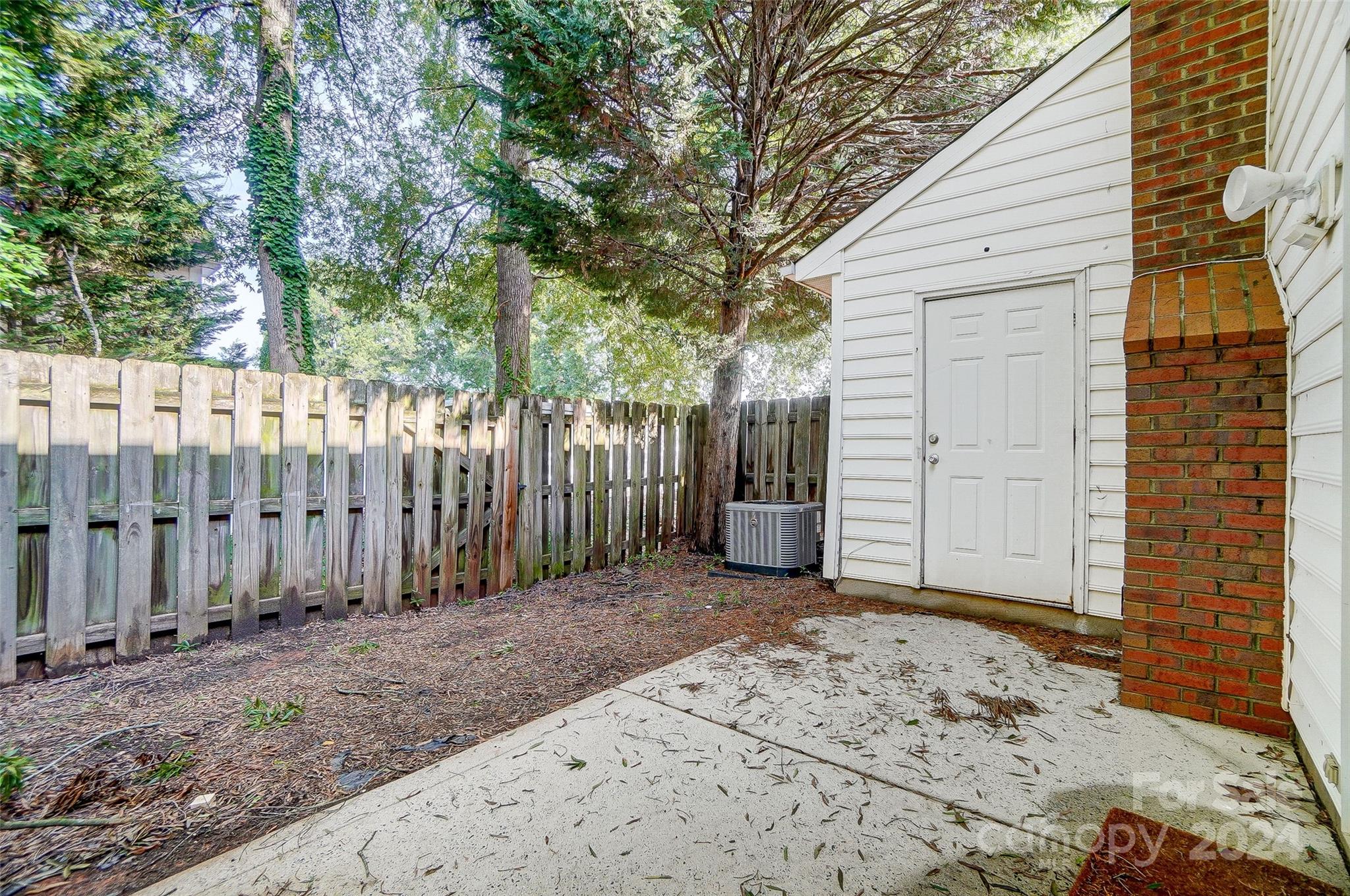 2876 Hosta Drive Property Photo 40