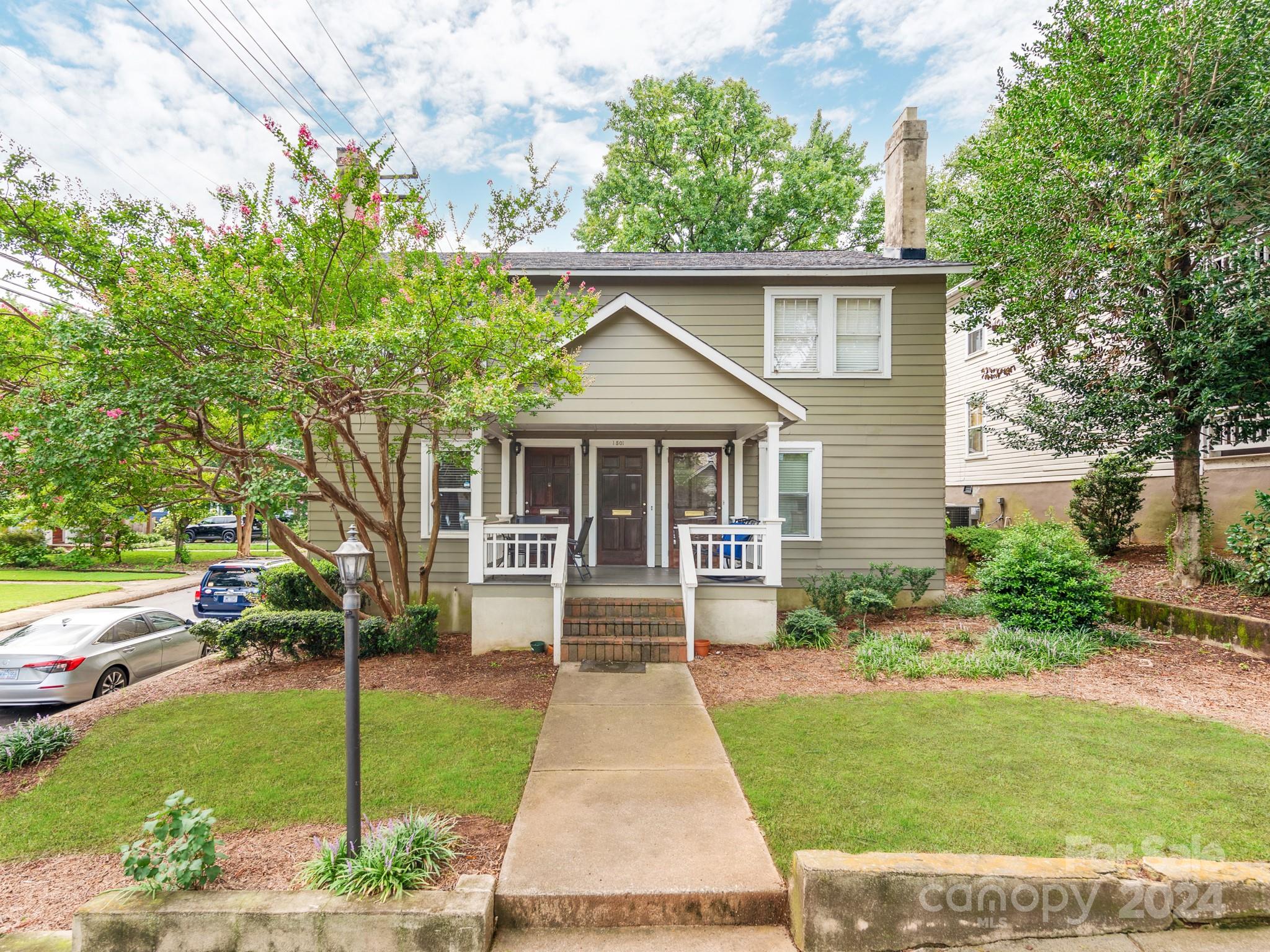 1501 Cleveland Avenue B Property Photo 2