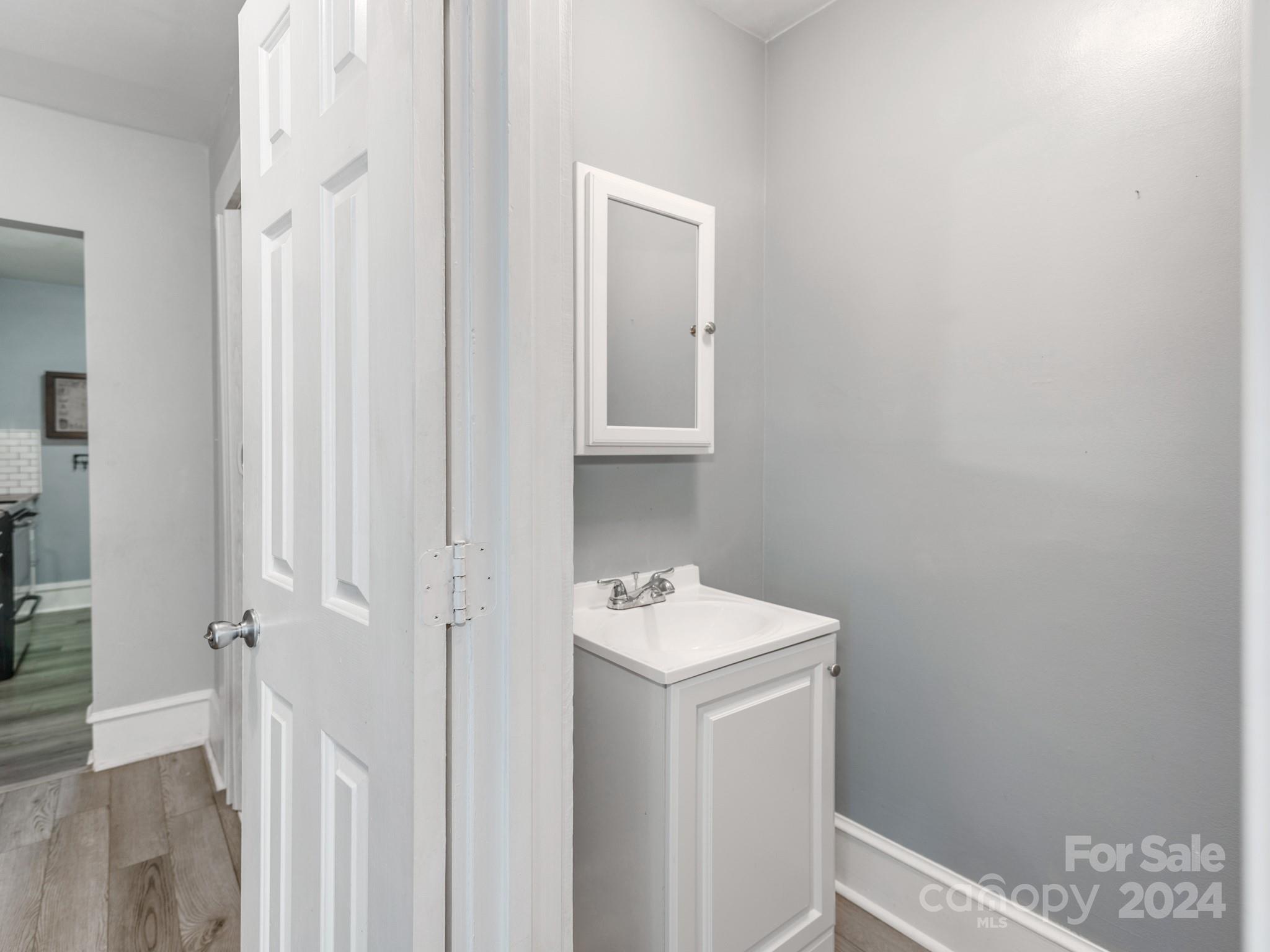 1501 Cleveland Avenue B Property Photo 12