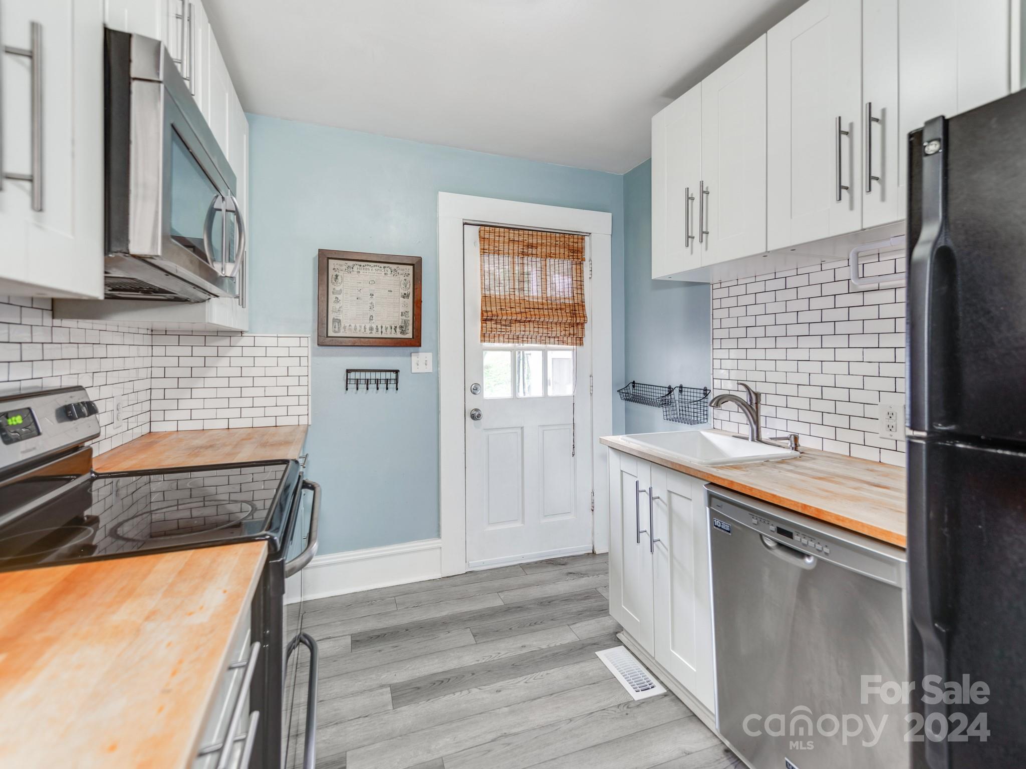 1501 Cleveland Avenue B Property Photo 14