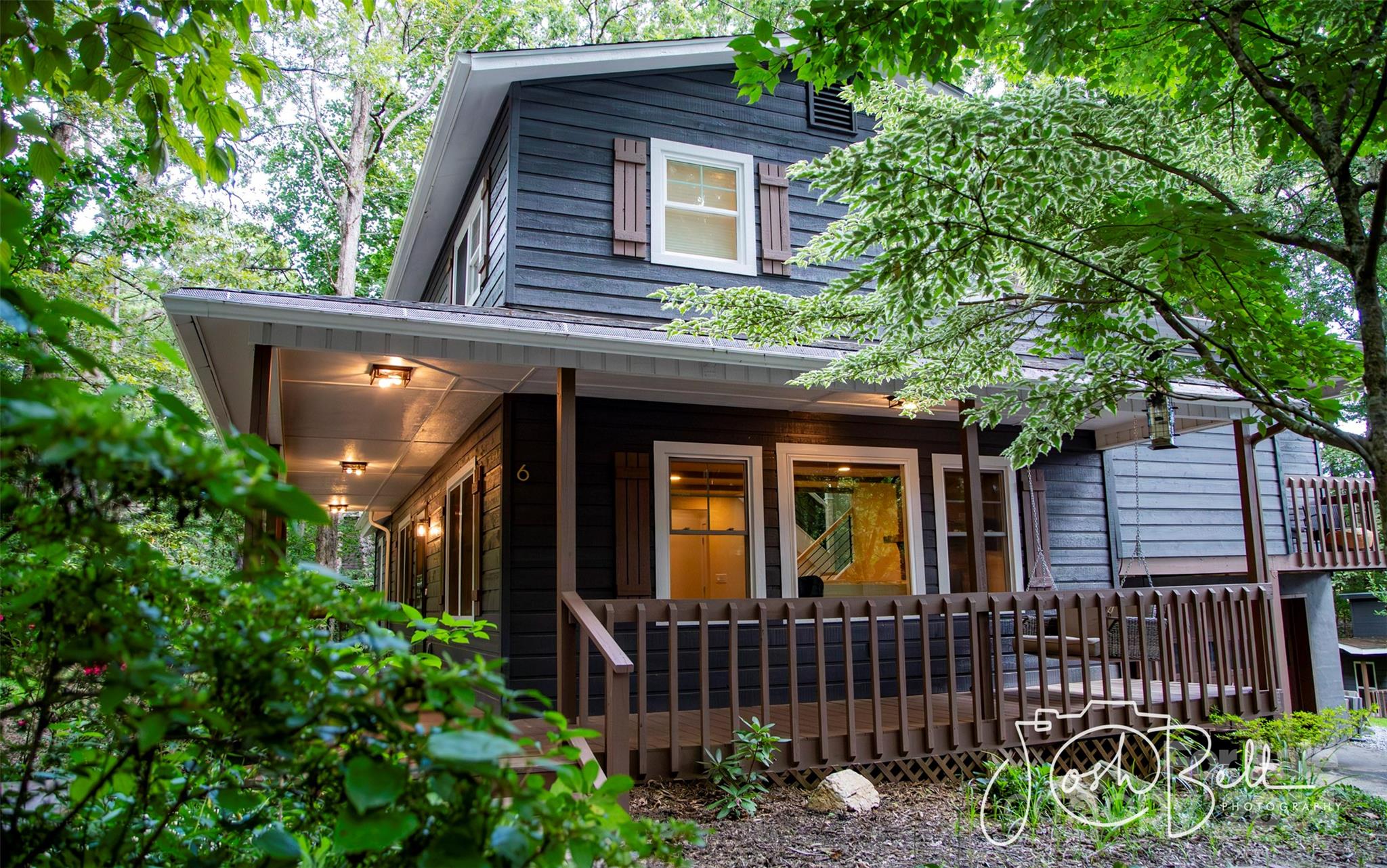 6 Raintree Lane Property Photo 2